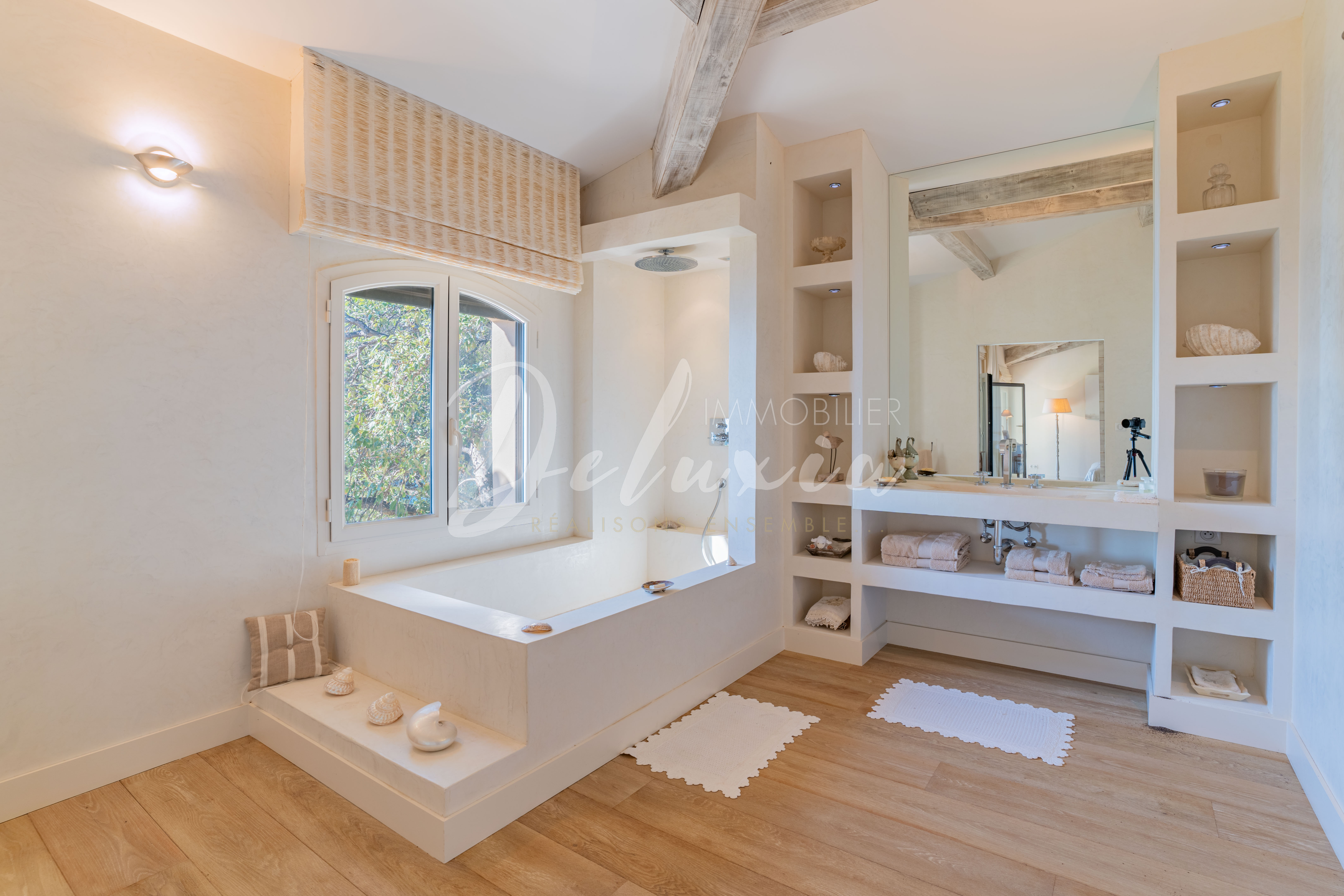 Achat maison avec grande salle de bains de luxe à Saint-Raphaël