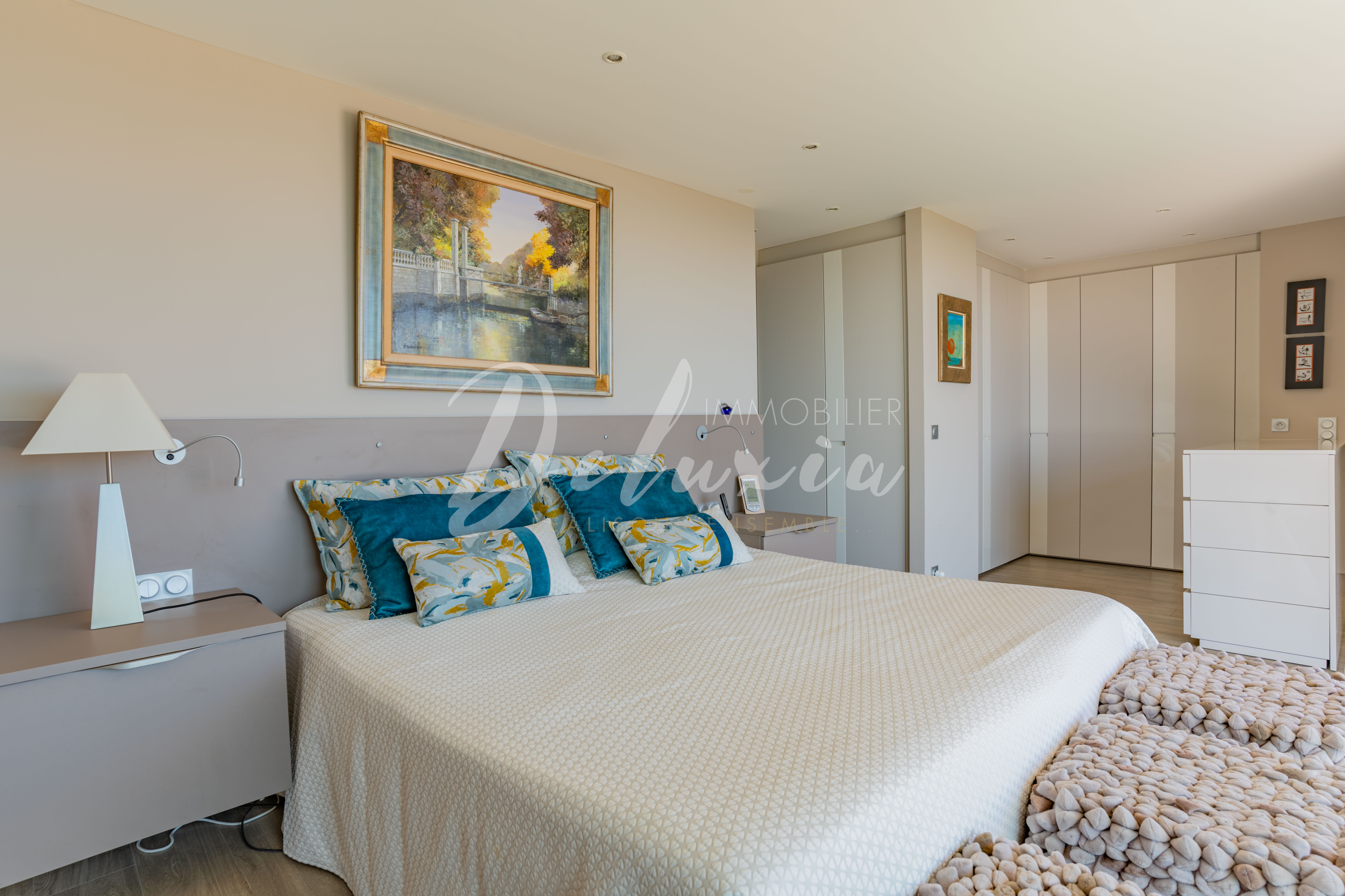 Maison à vendre avec 5 chambres à Saint-Raphaël 