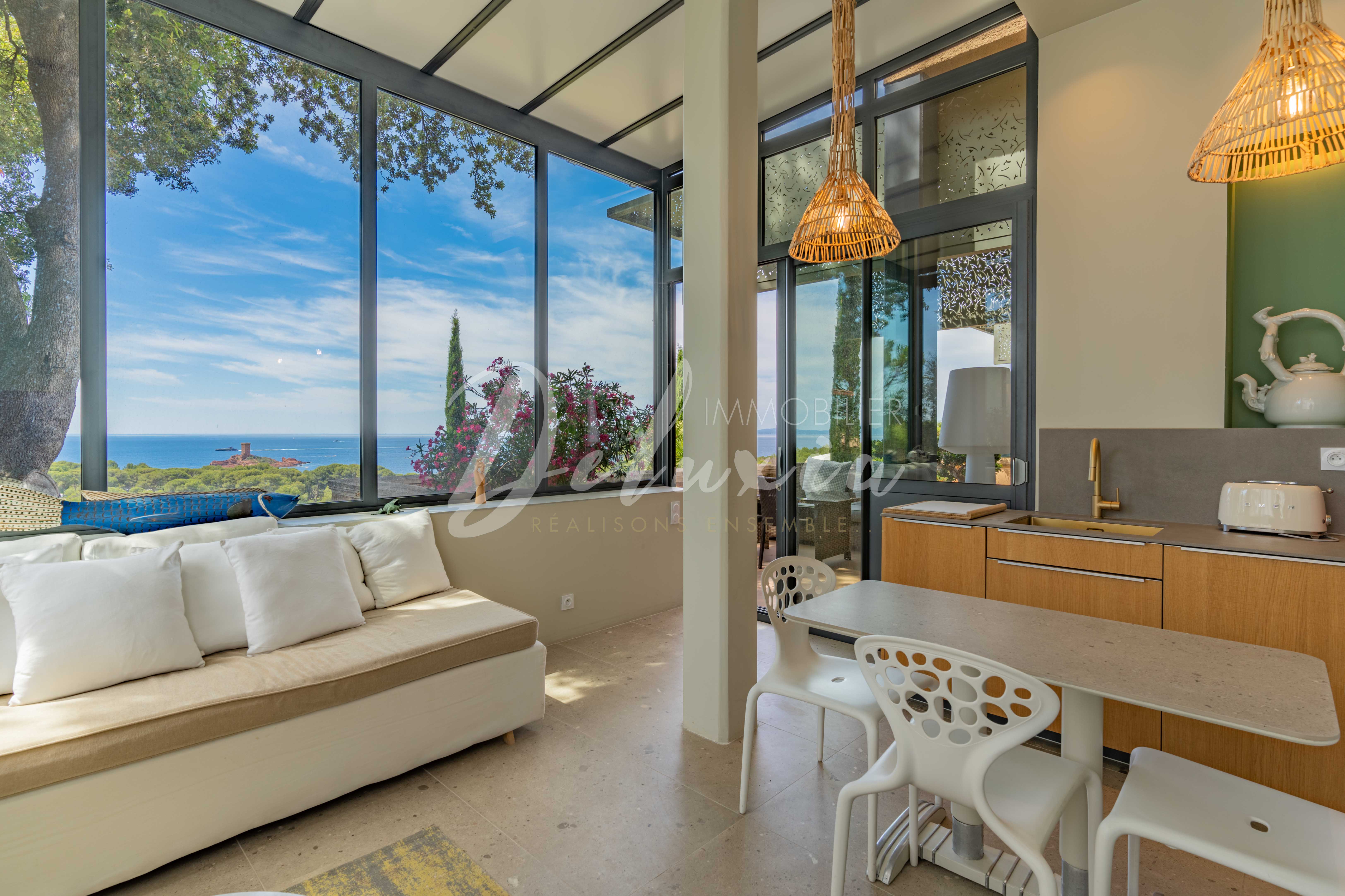 Maison à vendre avec appartement indépendant à Saint-Raphaël
