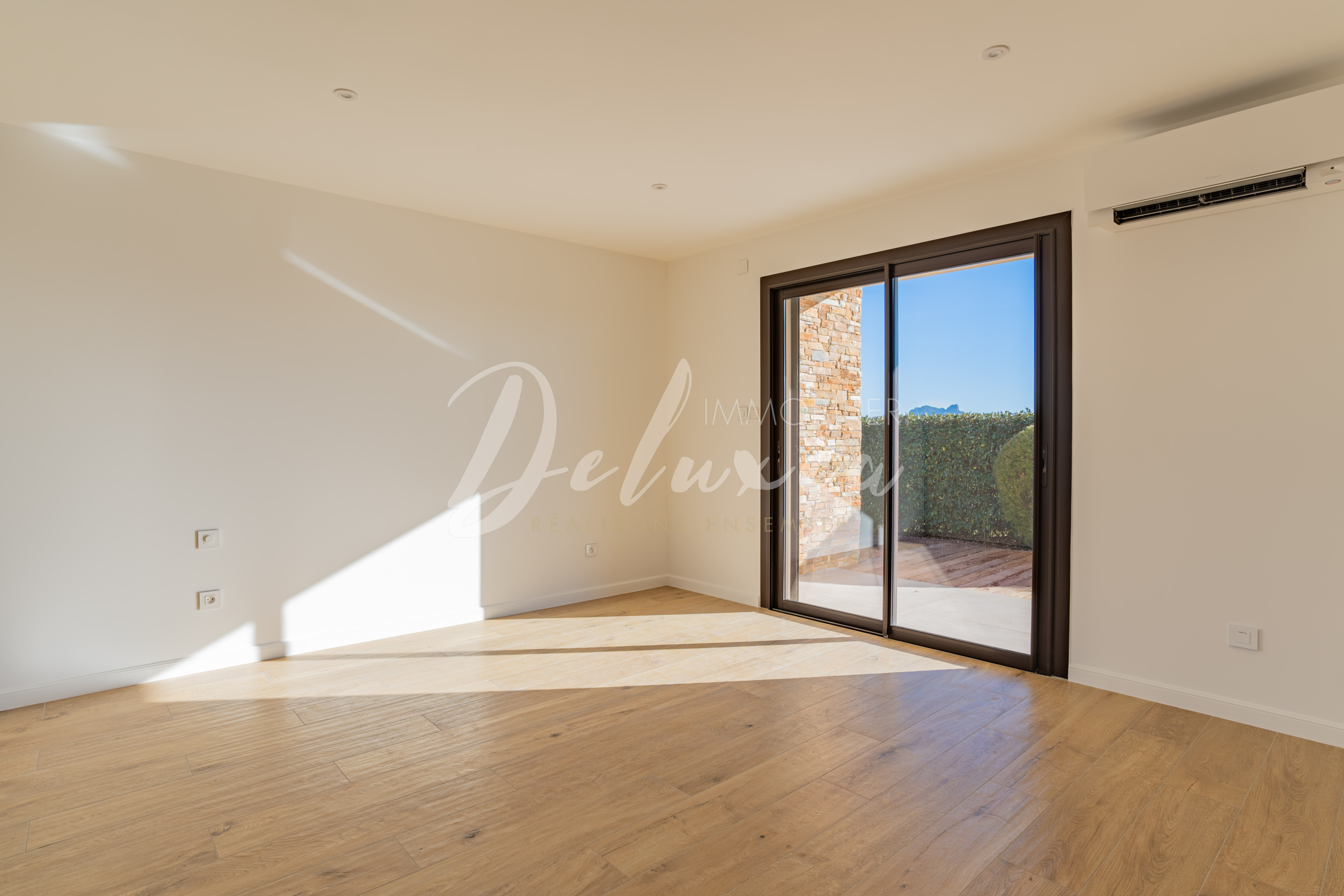 Achat villa avec 4 chambres à Saint-Raphaël 