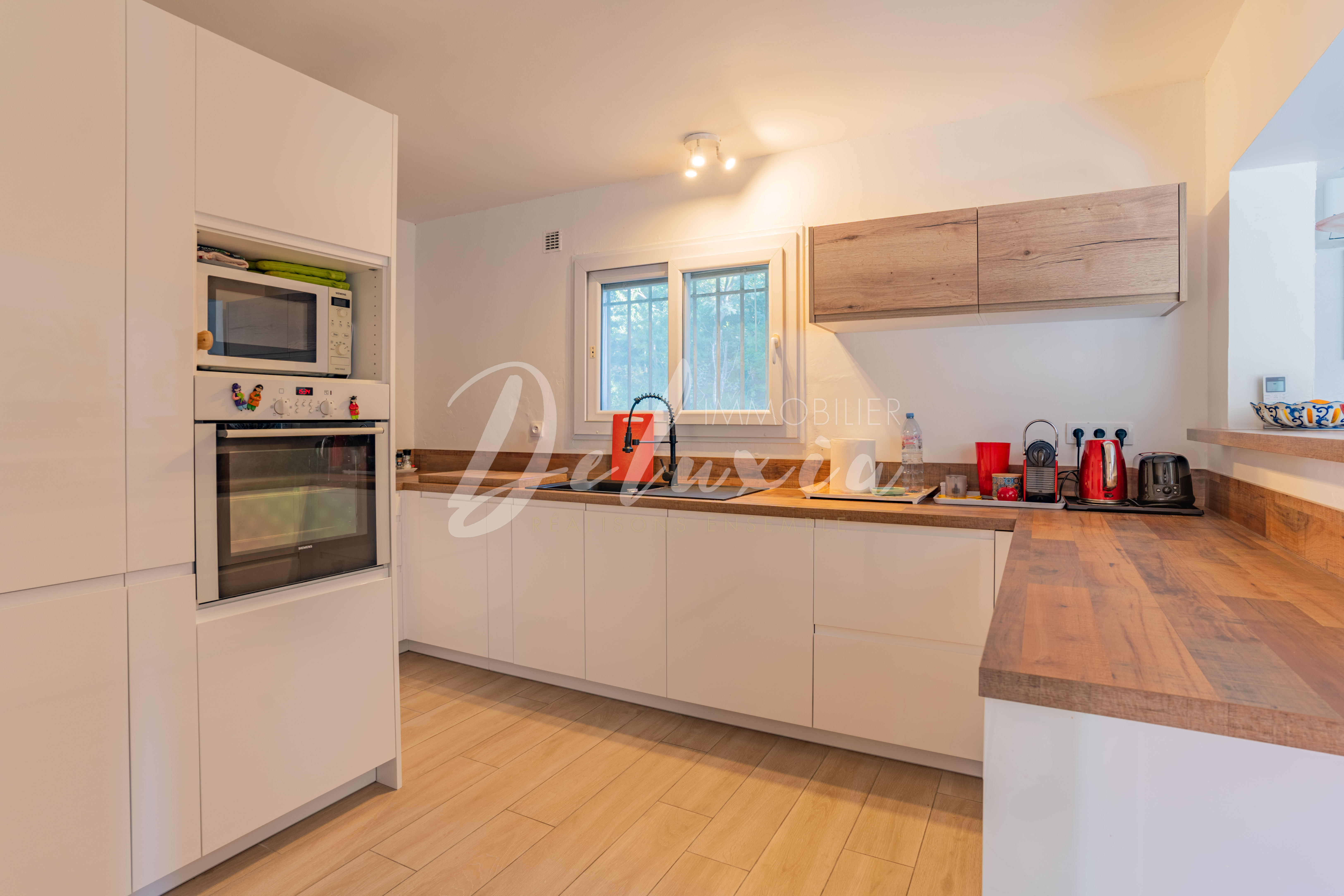 Villa à vendre avec cuisine moderne à Saint-Raphaël 