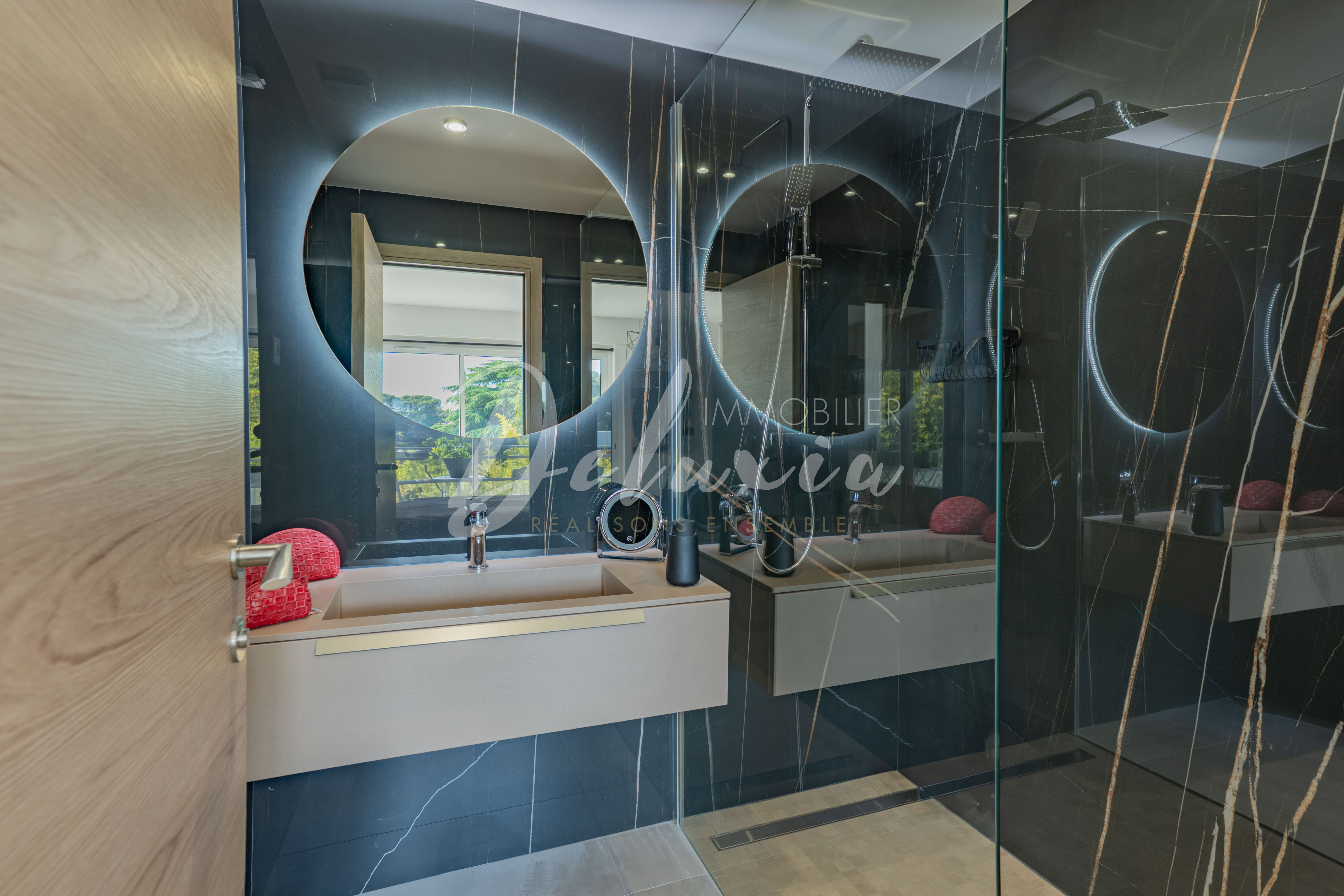 Acheter un appartement avec salle d'eau moderne à Saint-Raphaël