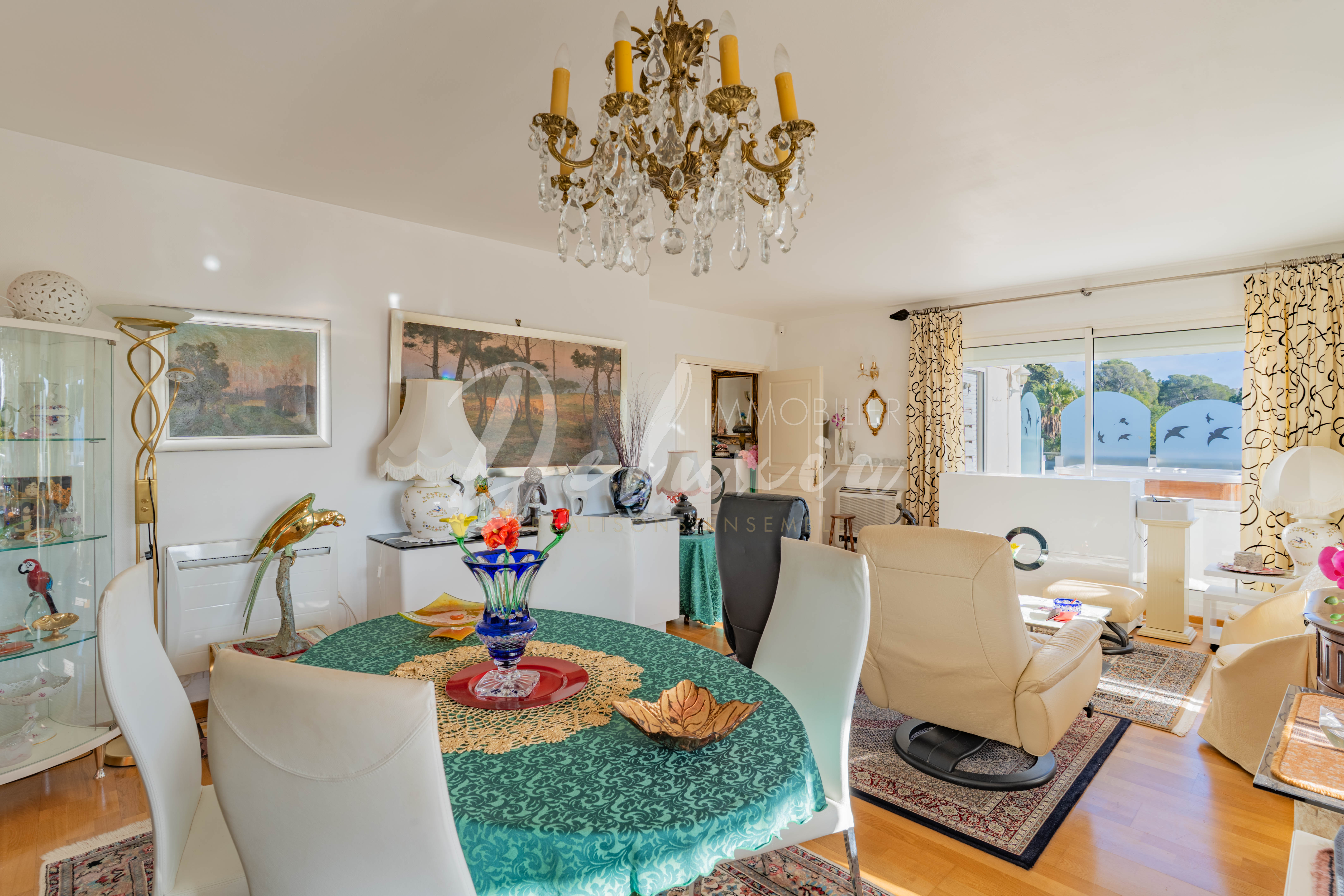 Appartement à vendre avec belle pièce de vie à Saint-Raphaël