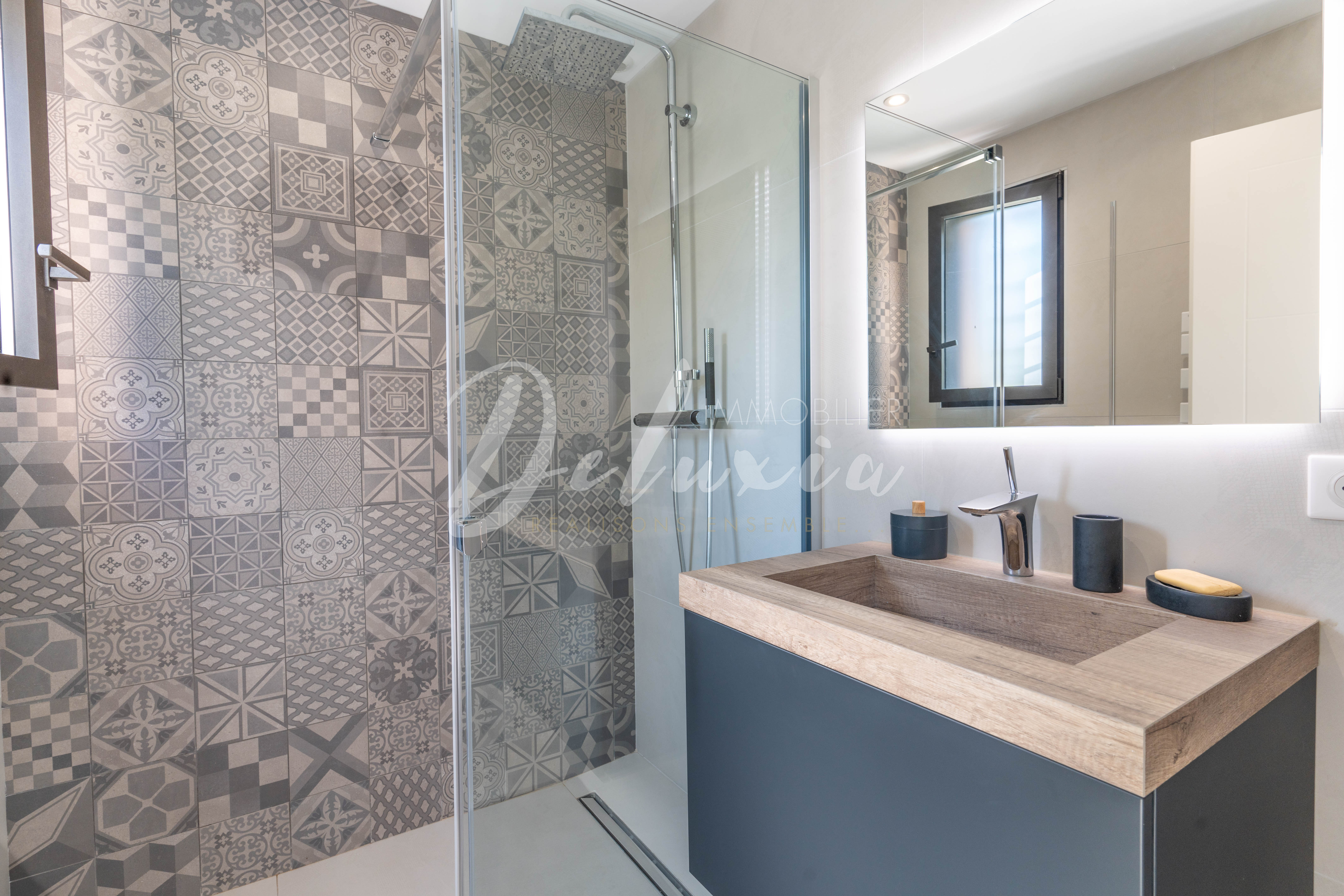 Appartement avec salles d'eau modernes à vendre à Saint-Raphaël 