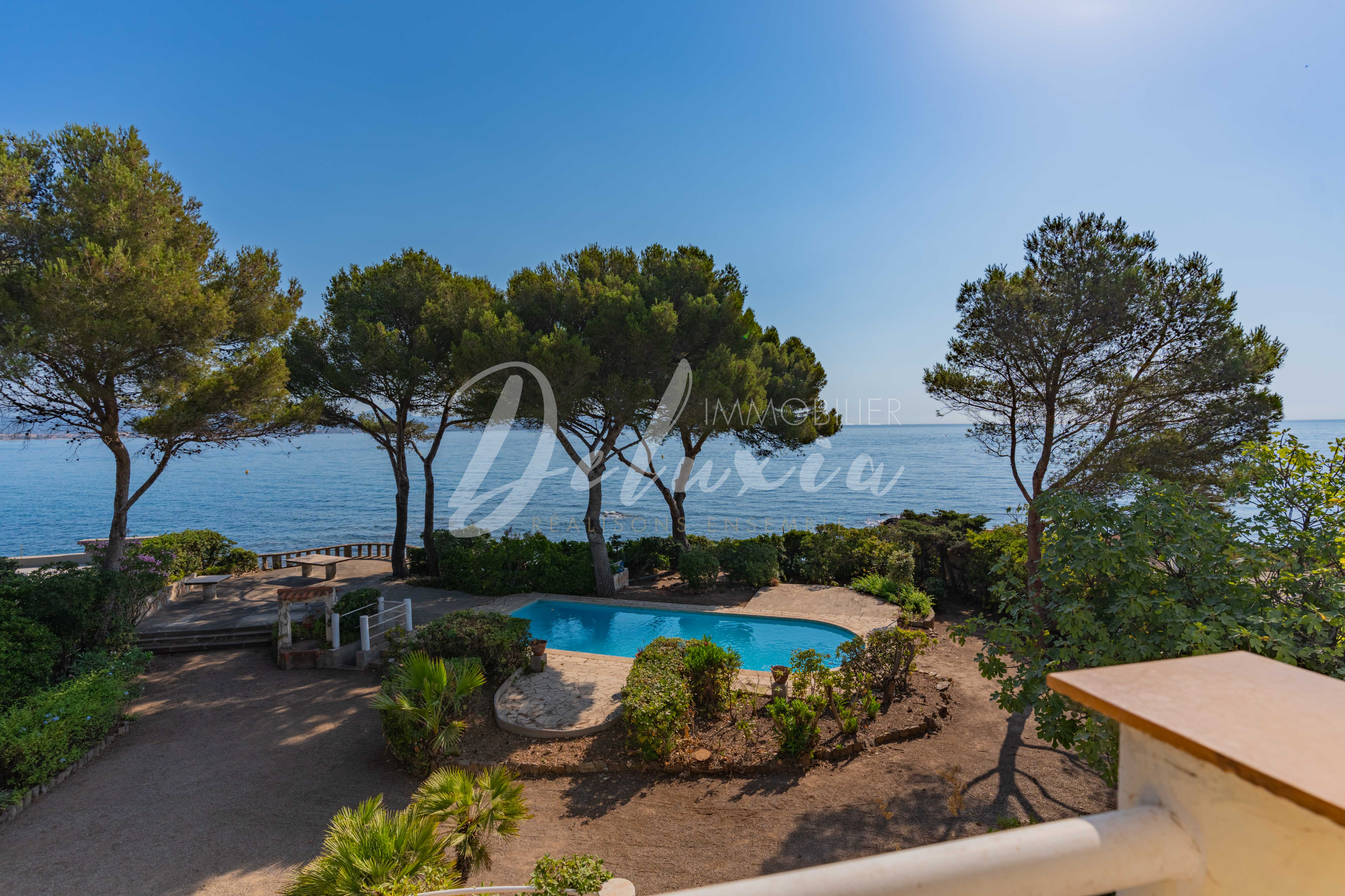 Achat villa avec chambres vue mer à Saint-Aygulf