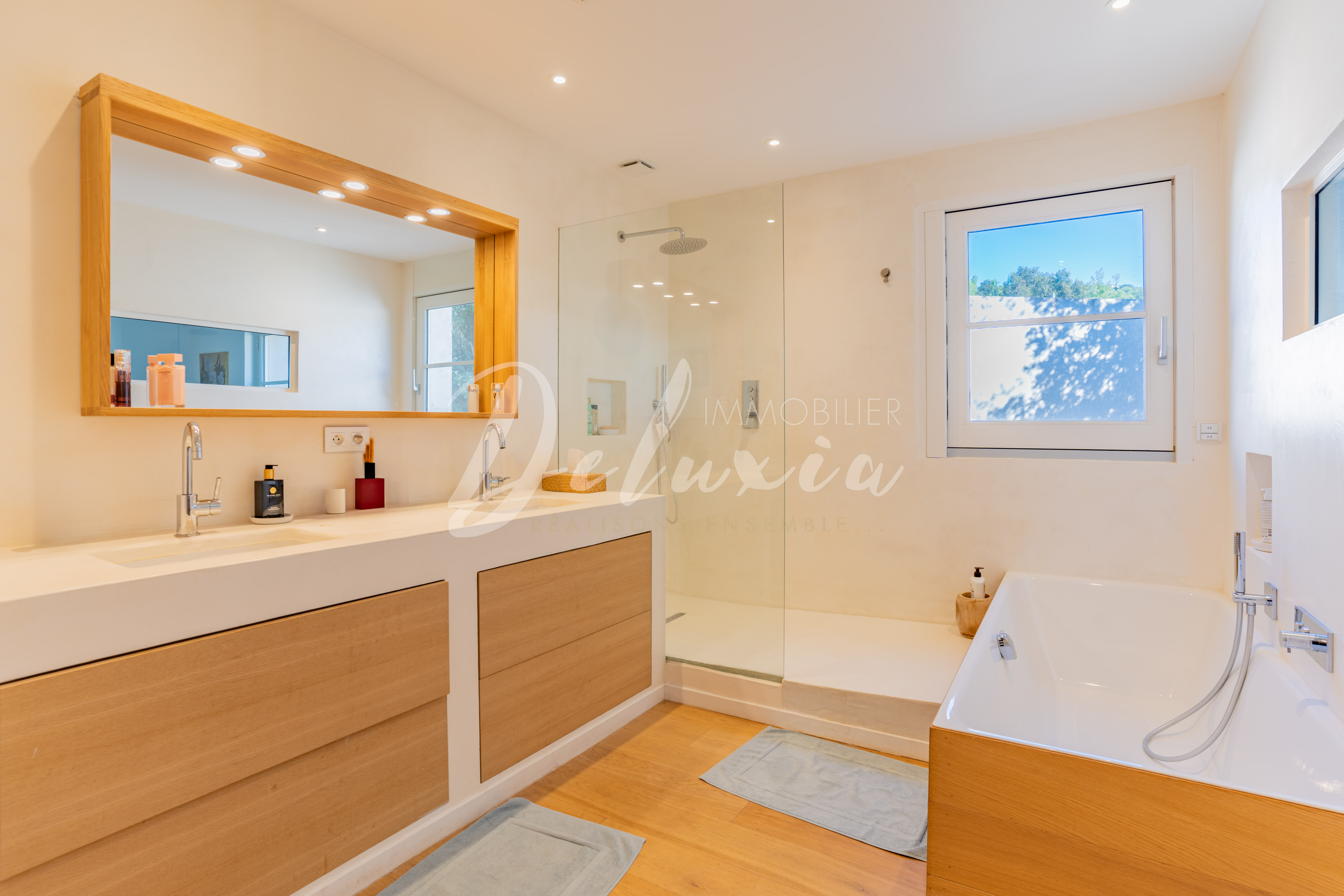 Villa à vendre avec salle de bains moderne à Grimaud 