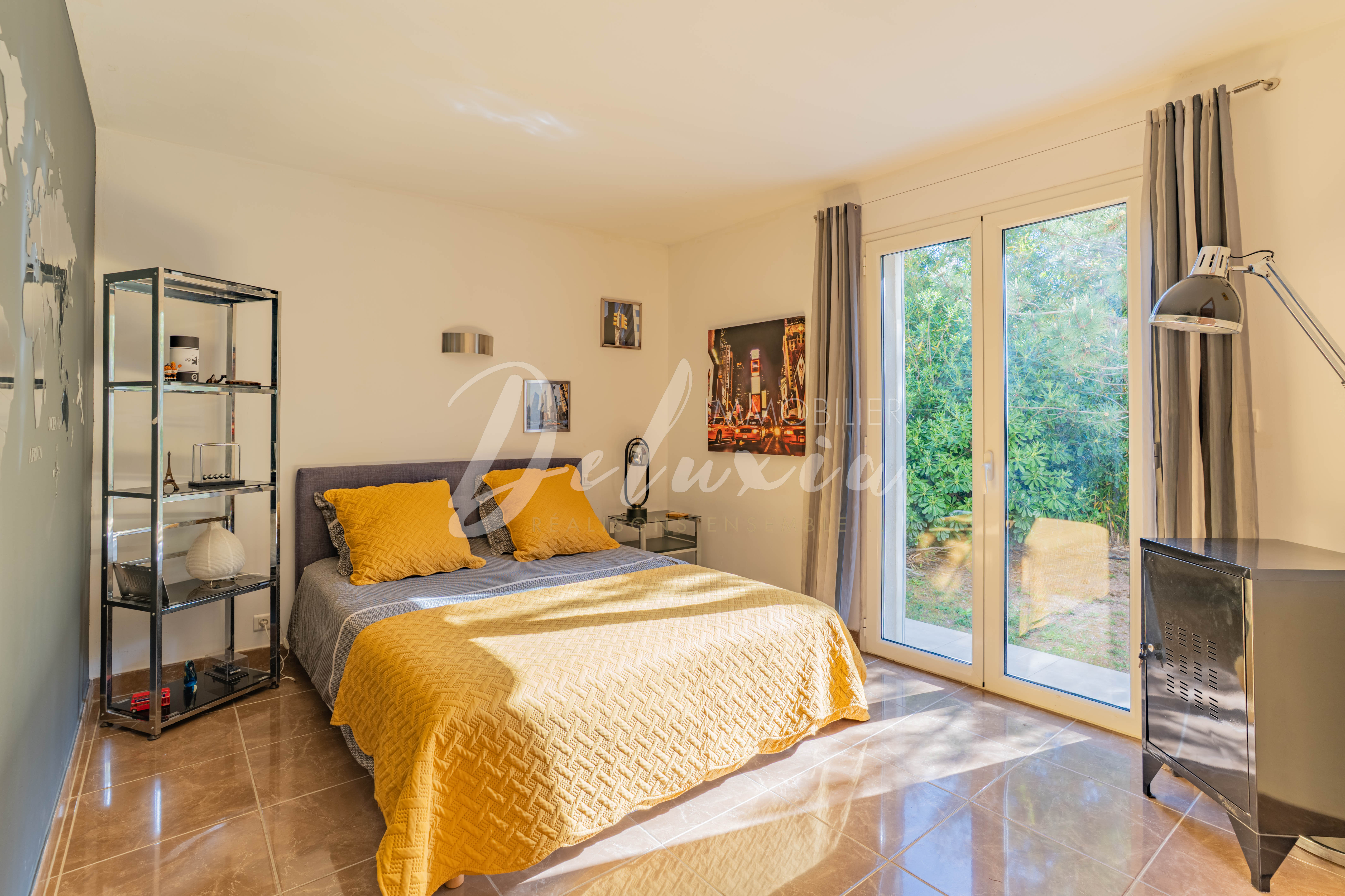 Villa moderne à vendre avec piscine, Fréjus.