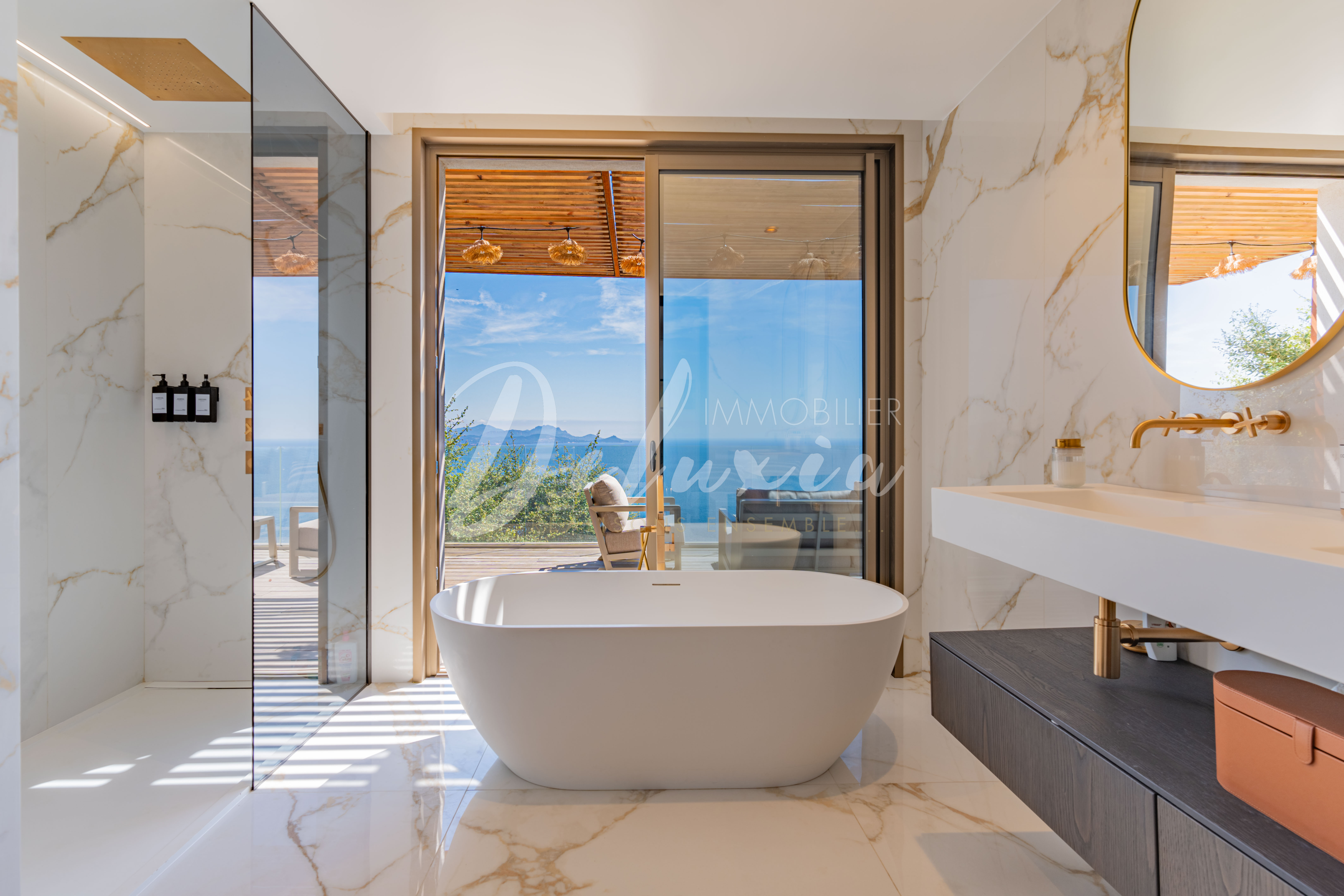 Achat villa avec salle de bains de luxe aux Issambres