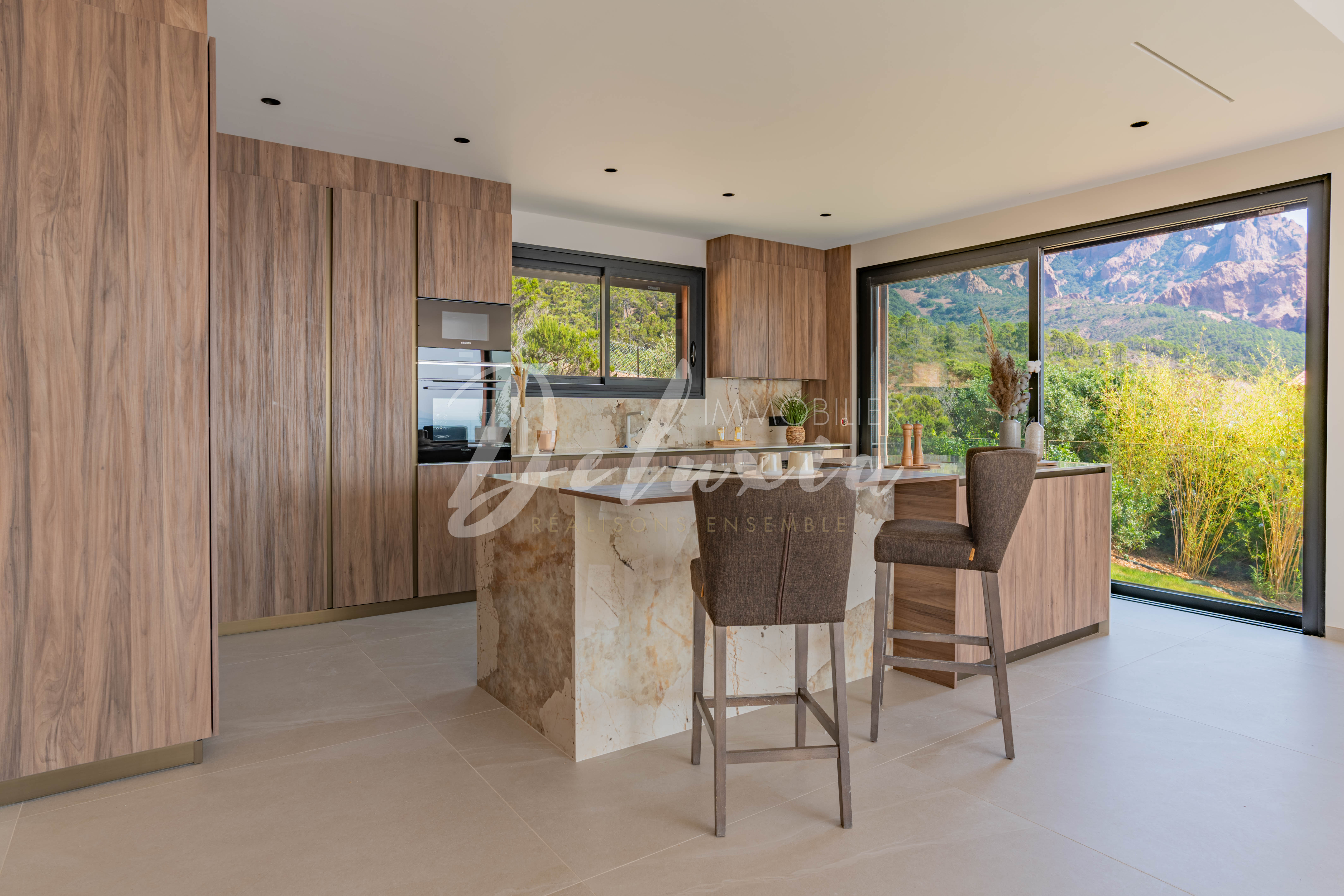 Achat villa avec cuisine moderne à Saint-Raphaël 