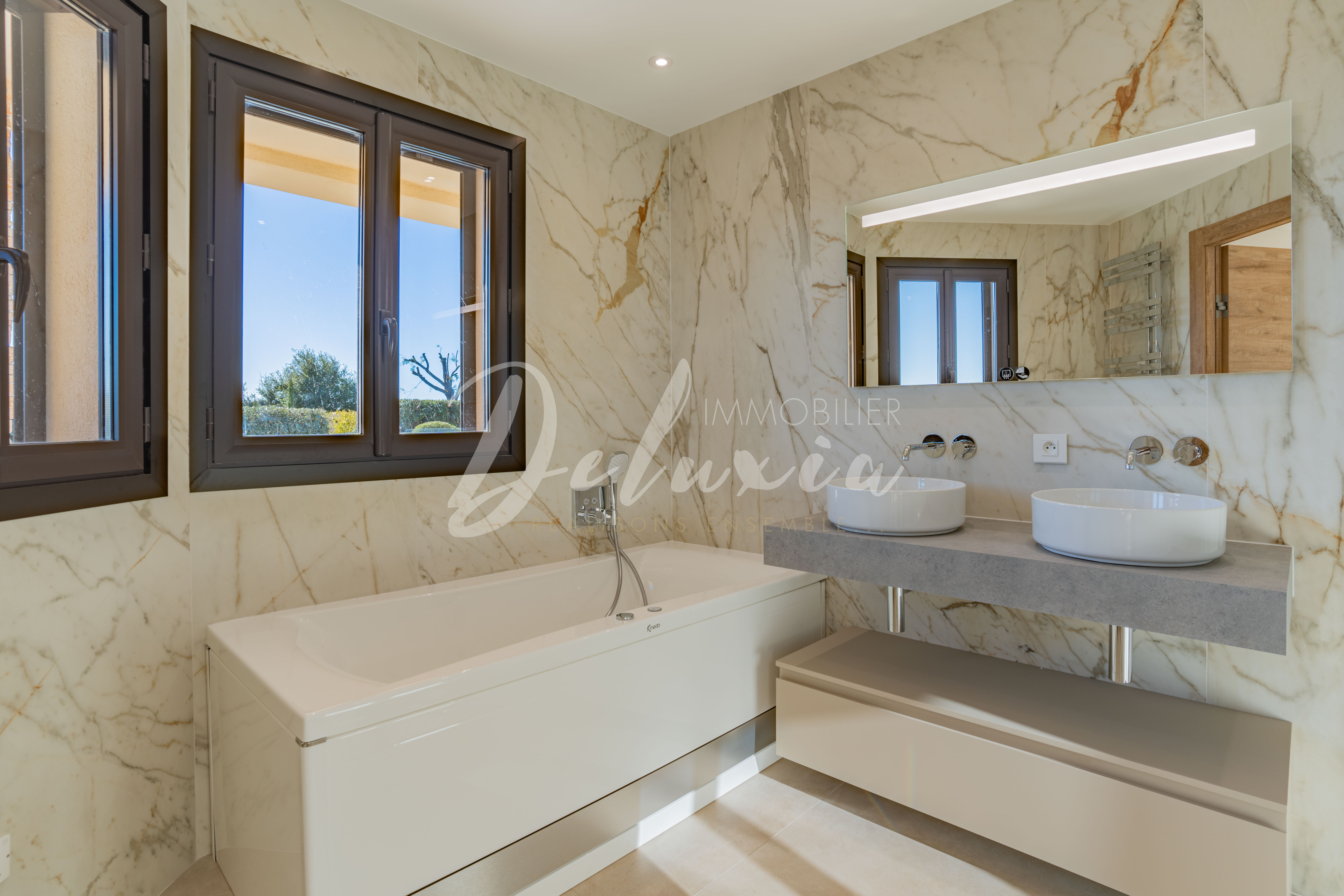 Achat maison avec salle de bains moderne à Saint-Raphaël 