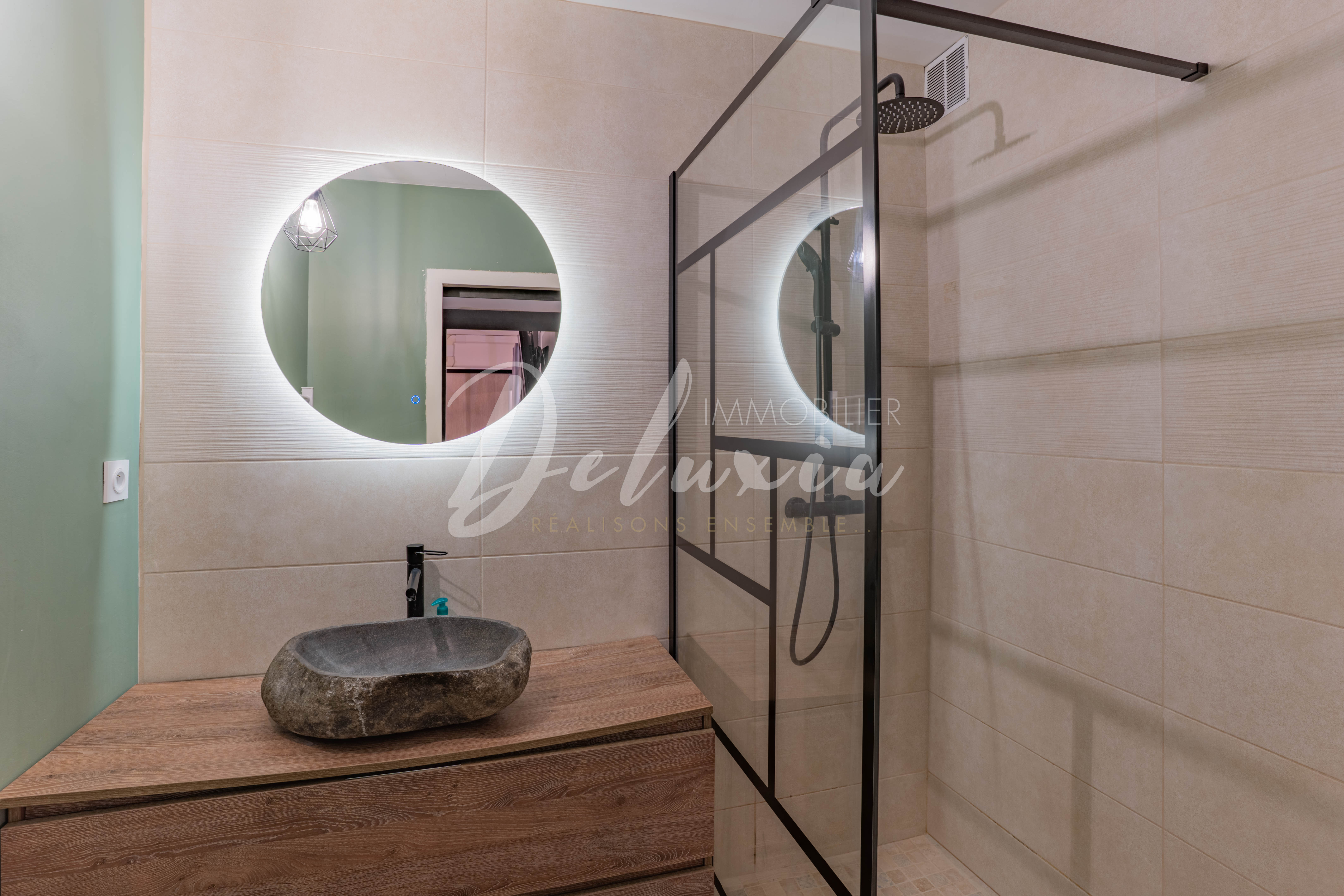 Appartement à vendre avec salle d'eau moderne à Saint-Raphaël