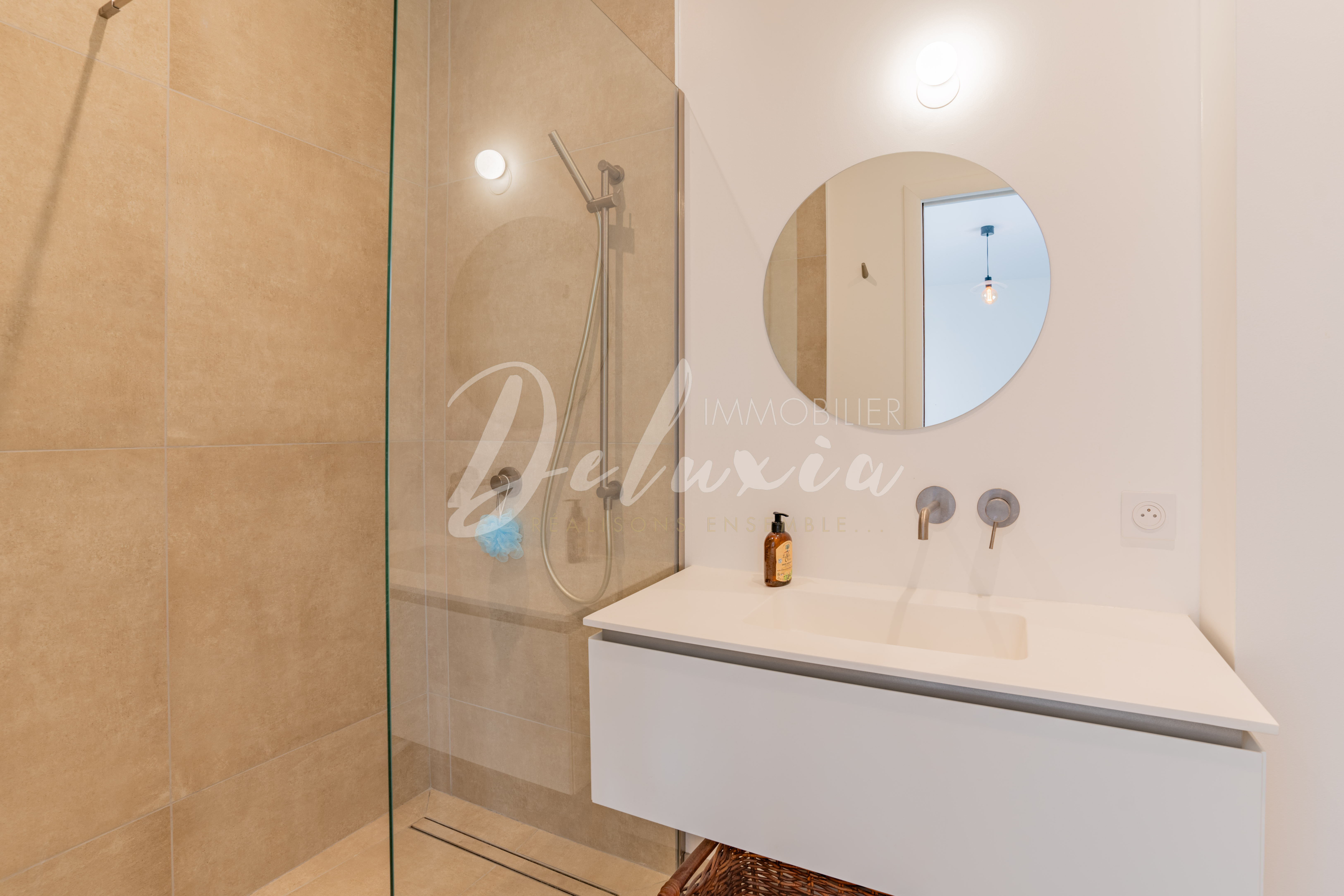 Achat villa avec salle d'eau moderne aux Issambres 