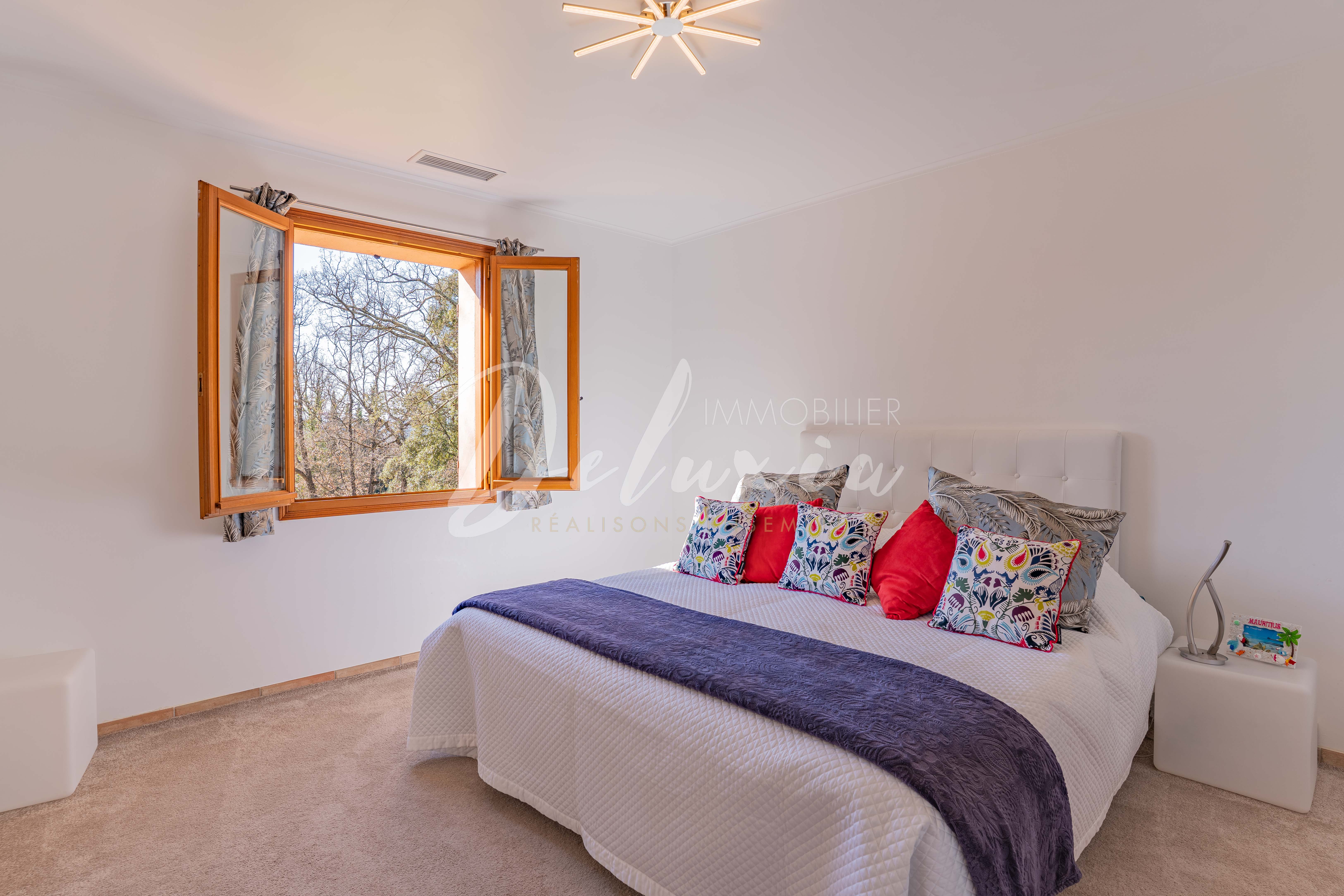 Maison à vendre avec 5 chambres à La Motte 