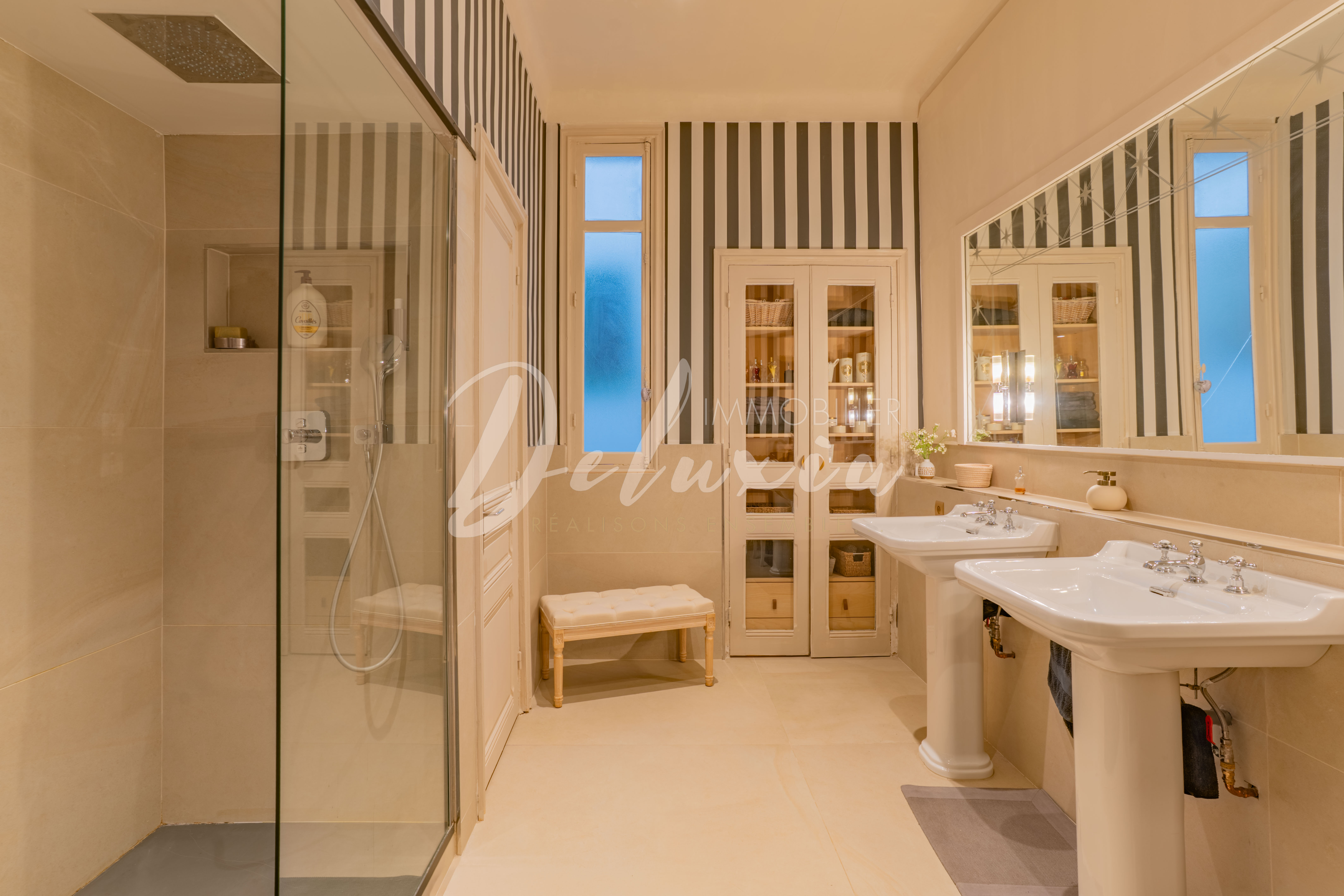 Appartement à vendre avec grande salle d'eau à Fréjus.