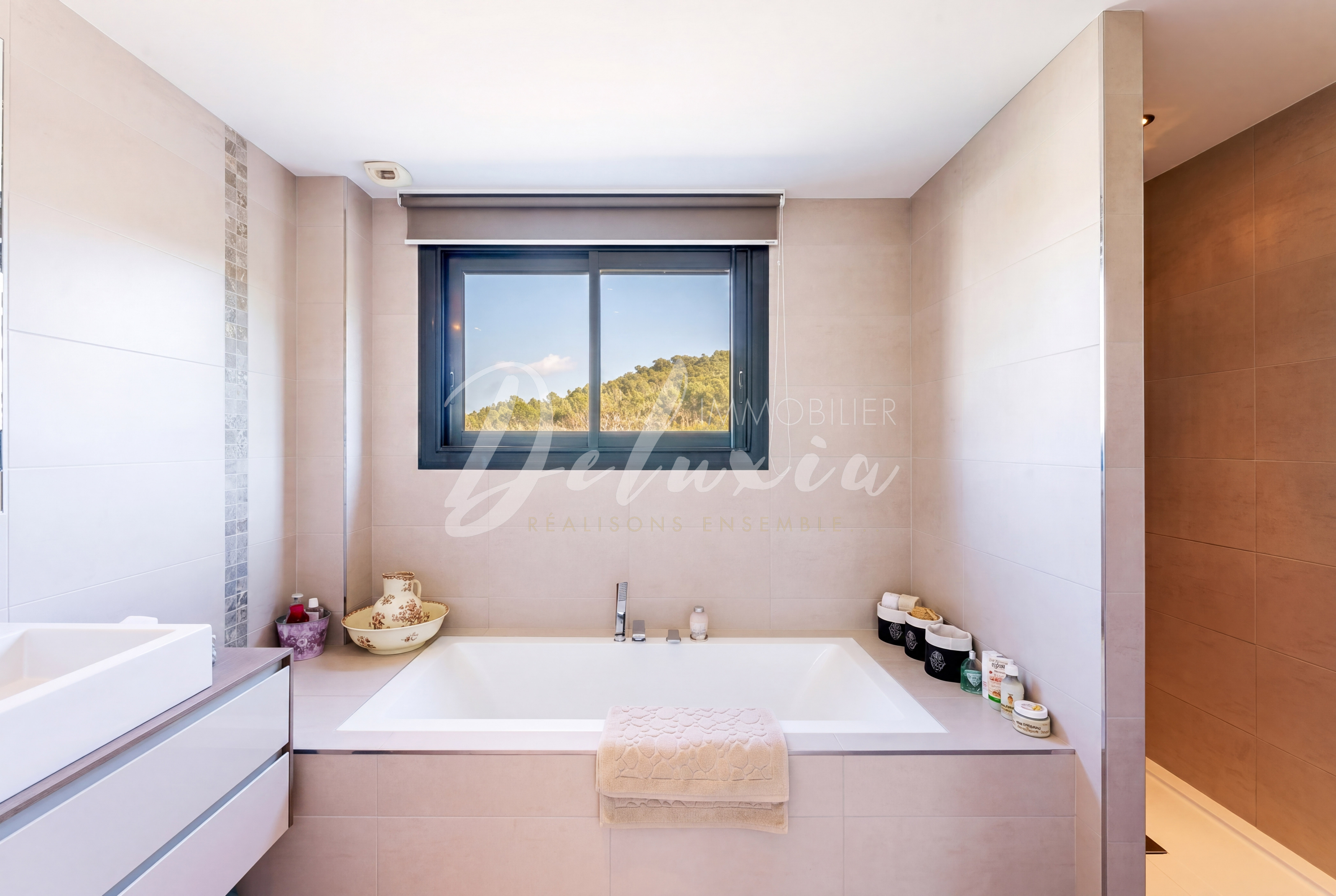 Villa contemporaine avec piscine au coeur d’un domaine recherché, Saint-Raphaël - Valescure.