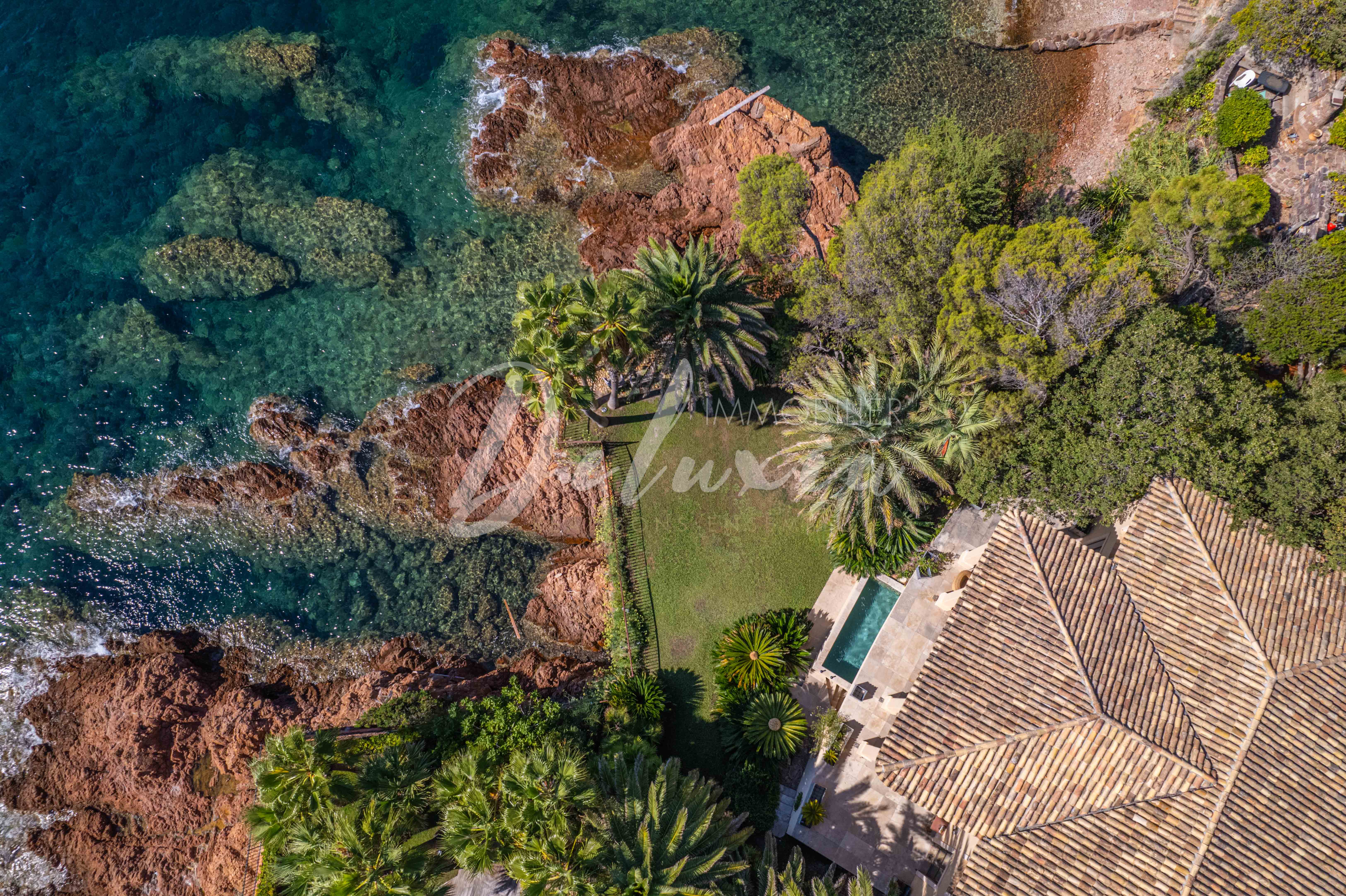 Achat villa avec grande terrasse vue mer à Saint-Raphaël 