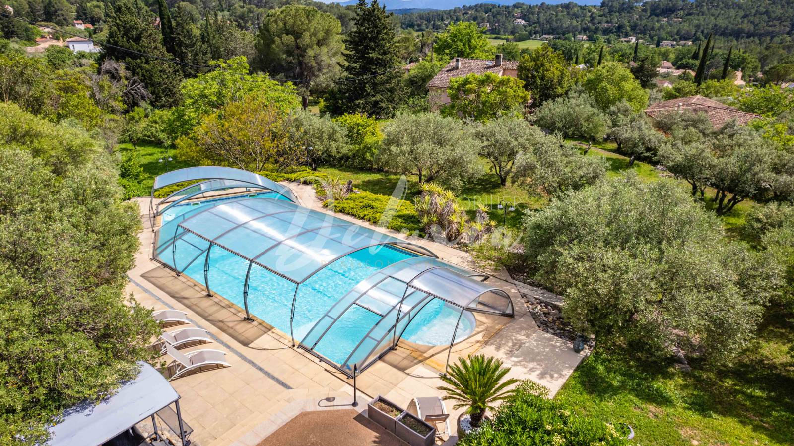 Maison à vendre avec piscine chauffée à Lorgues 