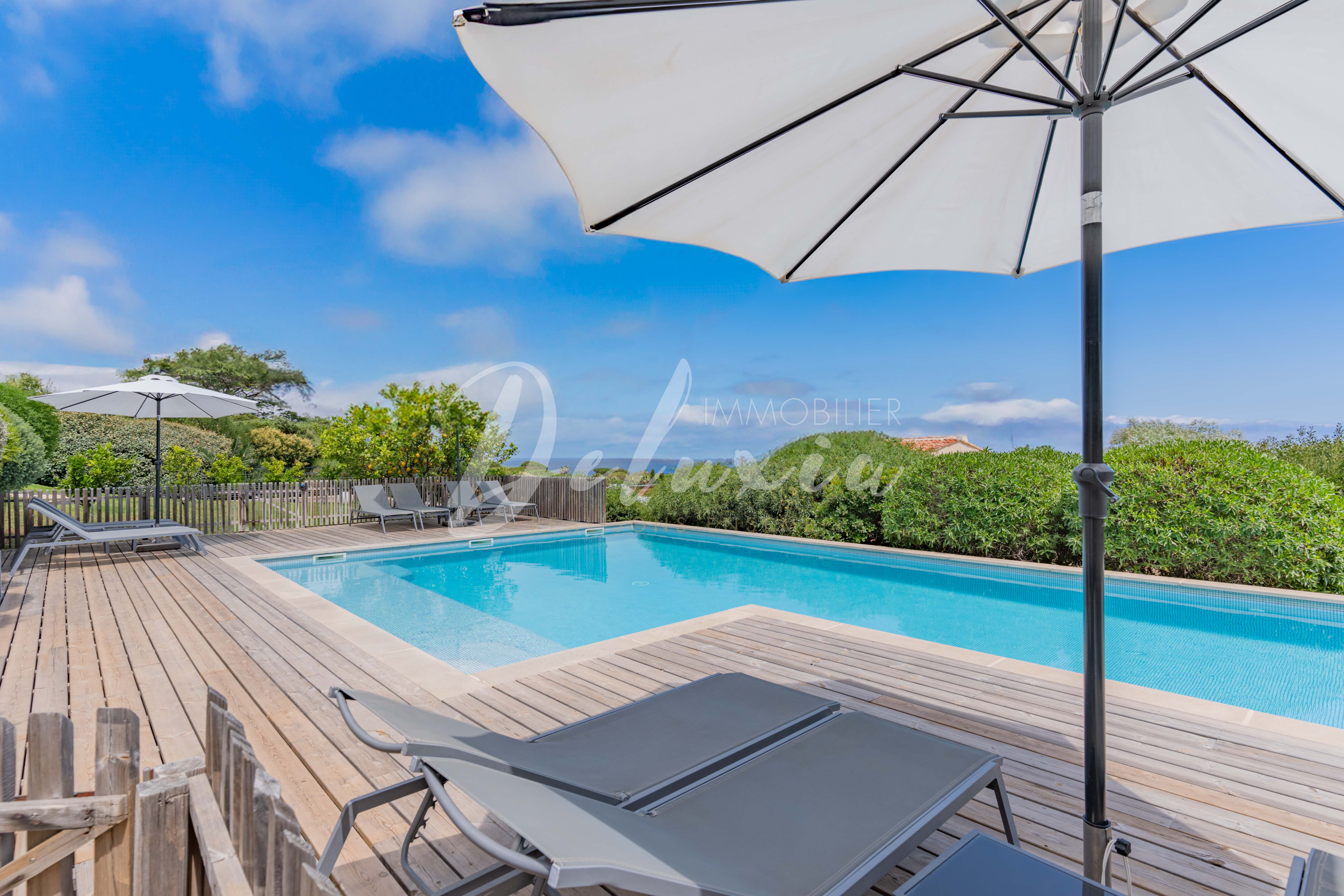 Achat maison avec grande piscine à Sainte-Maxime 