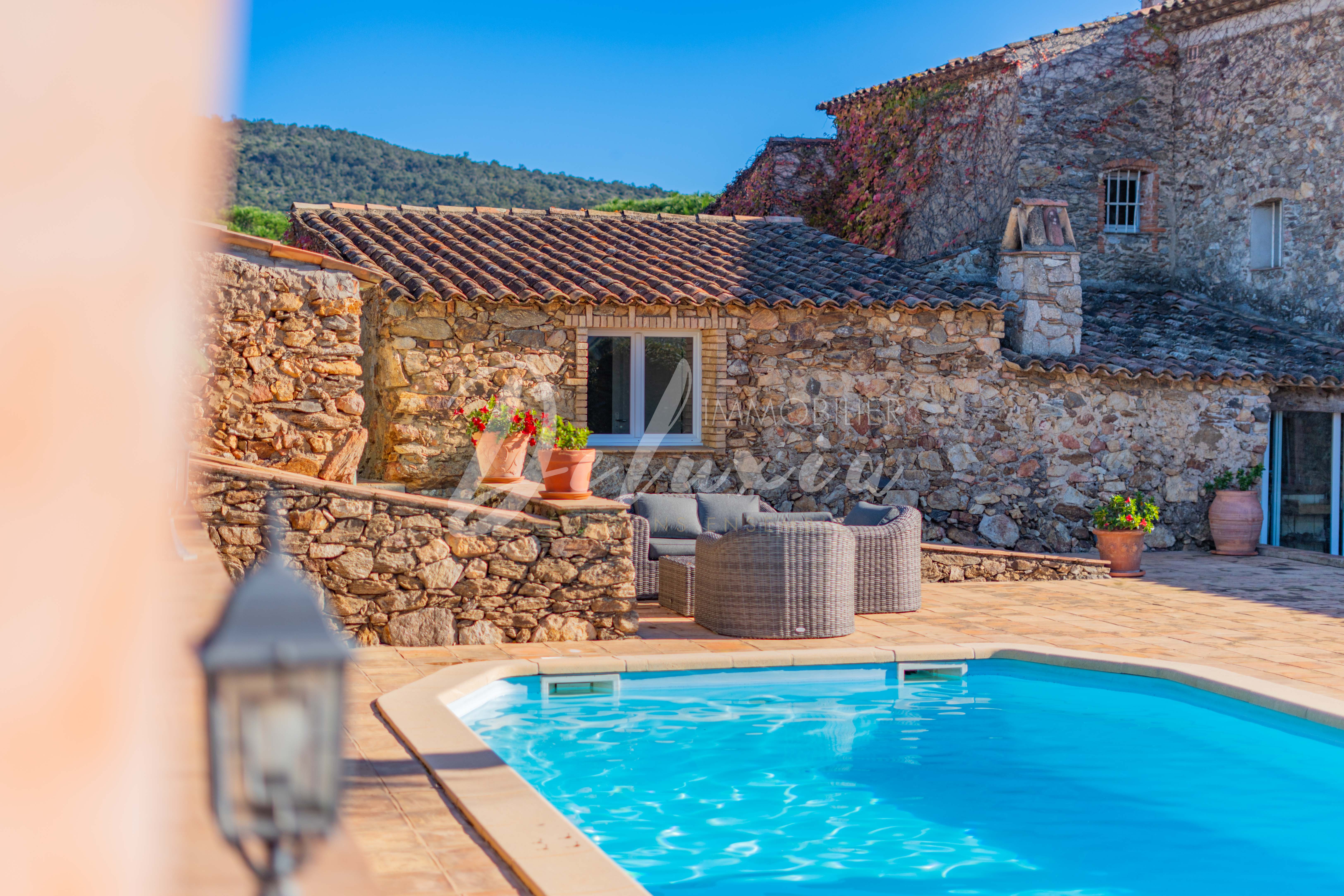 Achat propriété avec activité de gîtes à Sainte-Maxime
