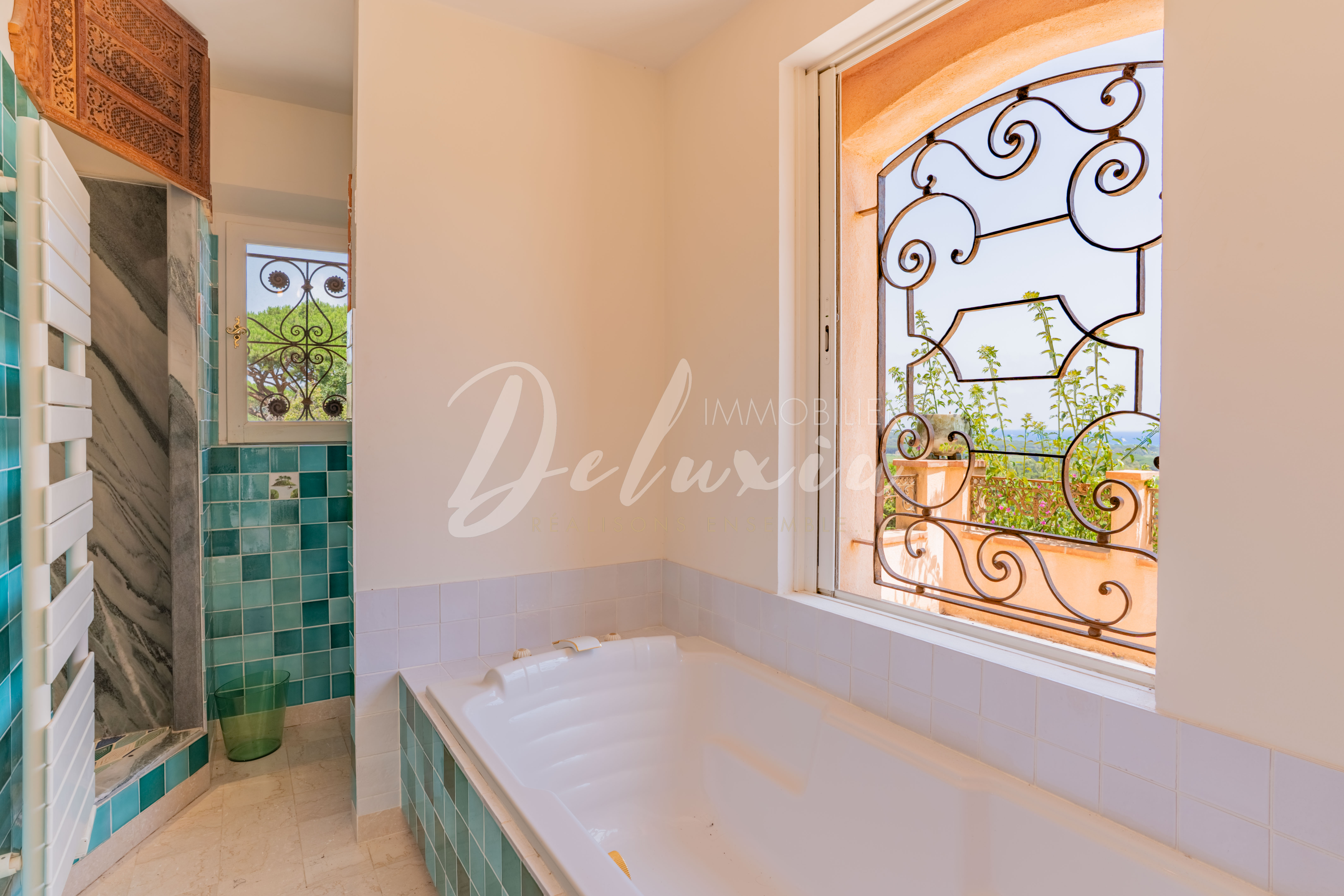 Maison à vendre avec grande salle de bains à Ramatuelle 