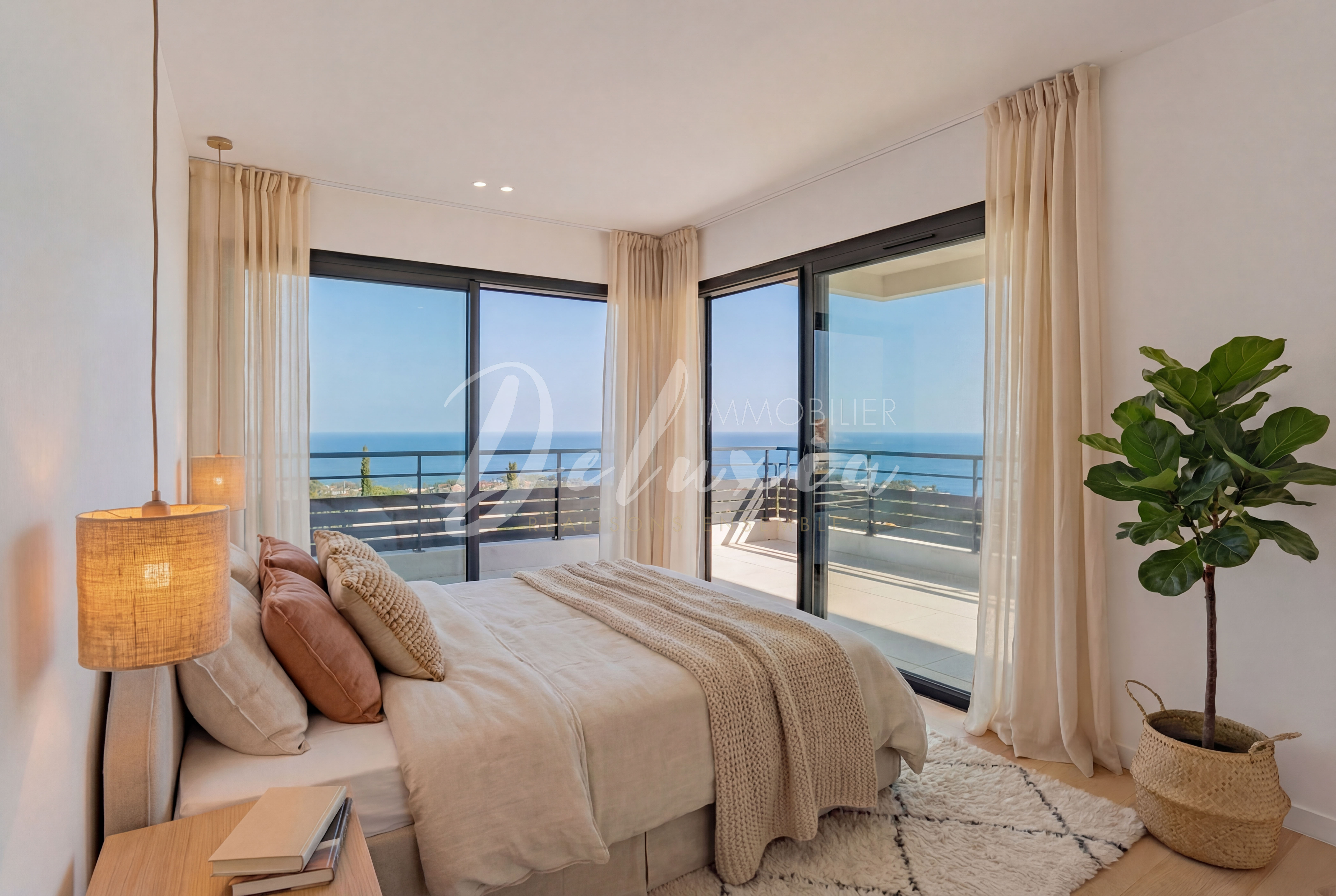 Chambre élégante avec accès terrasse et vue mer exceptionnelle, Les Issambres.