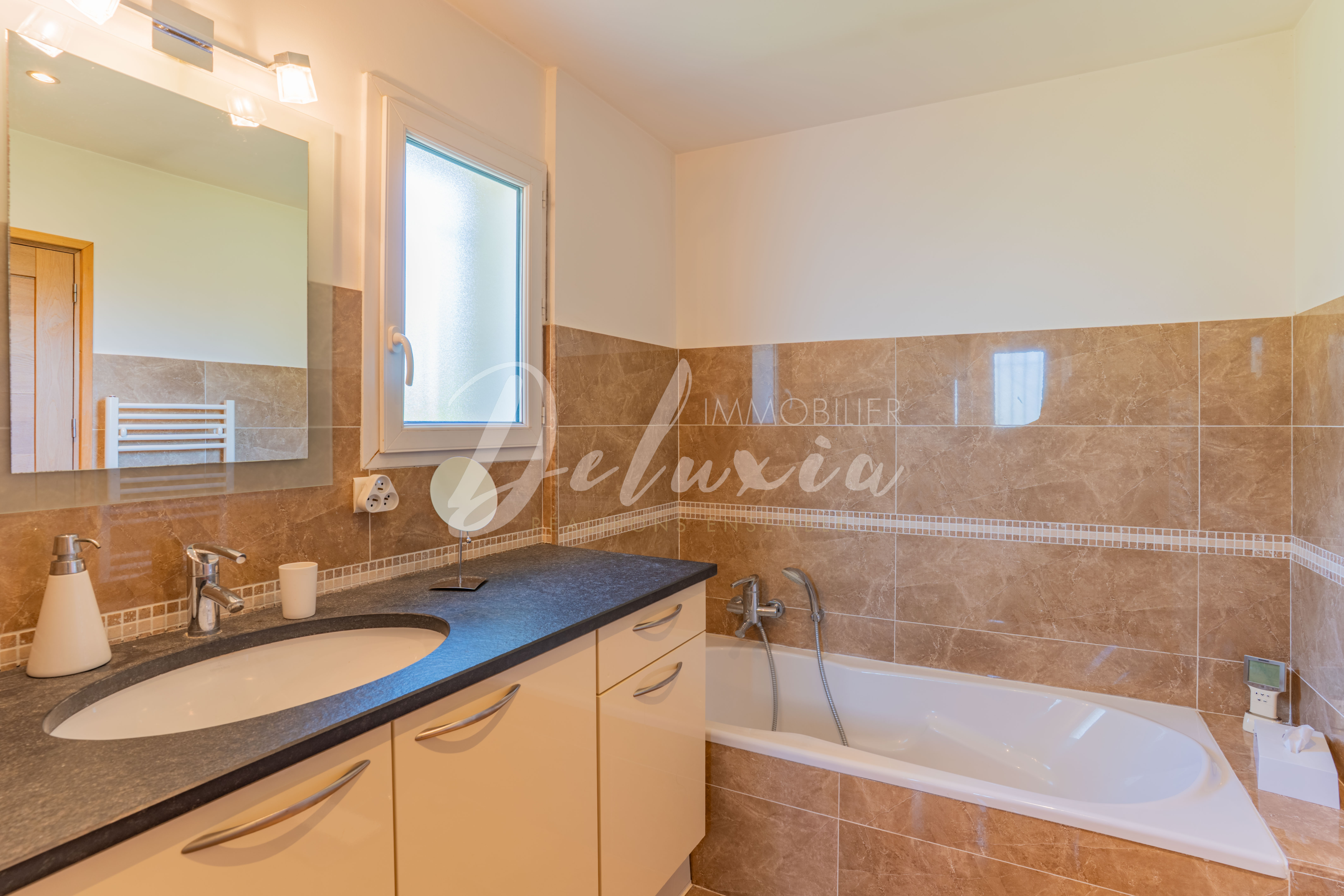 Villa moderne à vendre avec piscine, Fréjus.