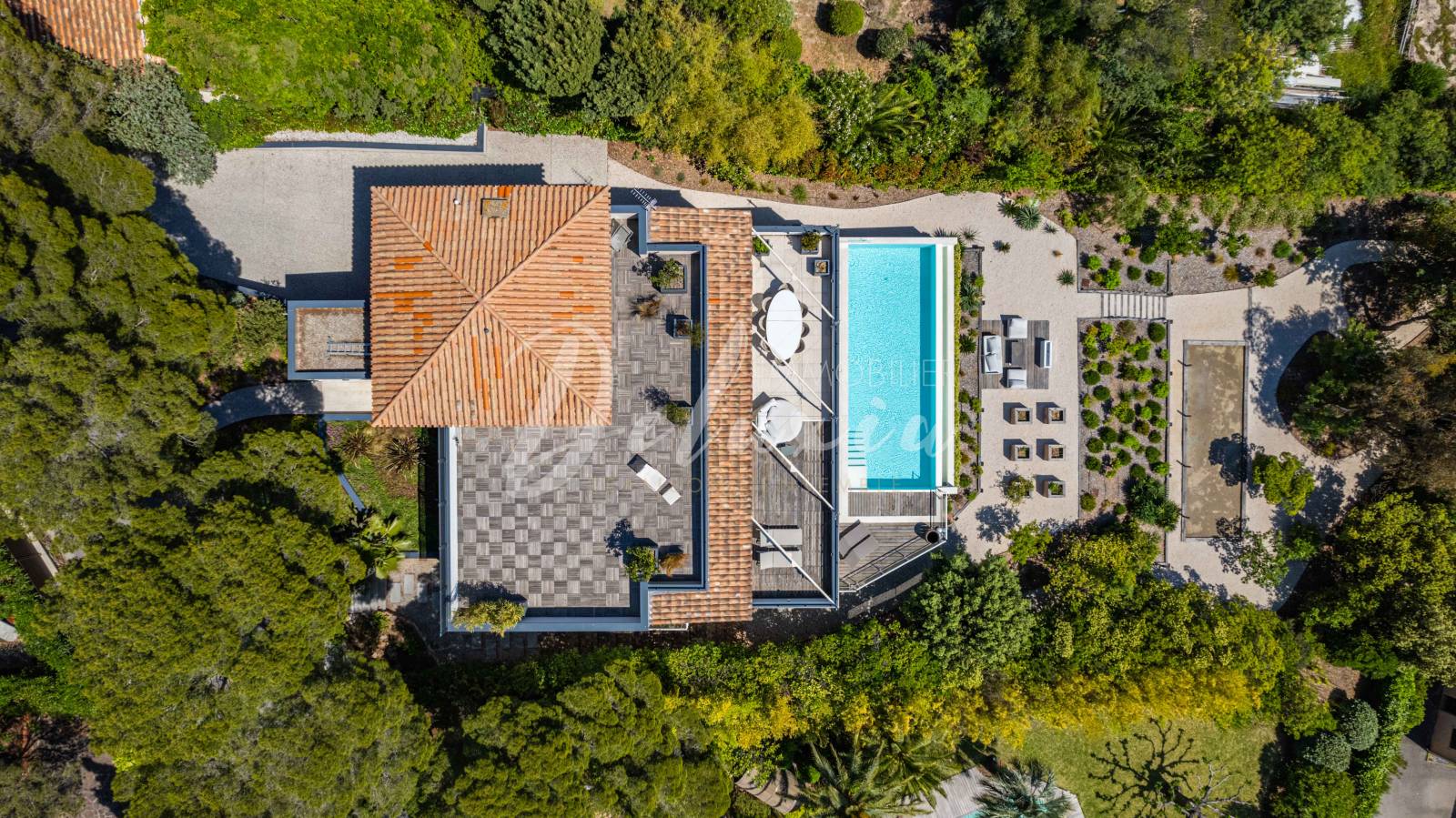 Acheter villa avec terrain aménagé à Saint-Raphaël 