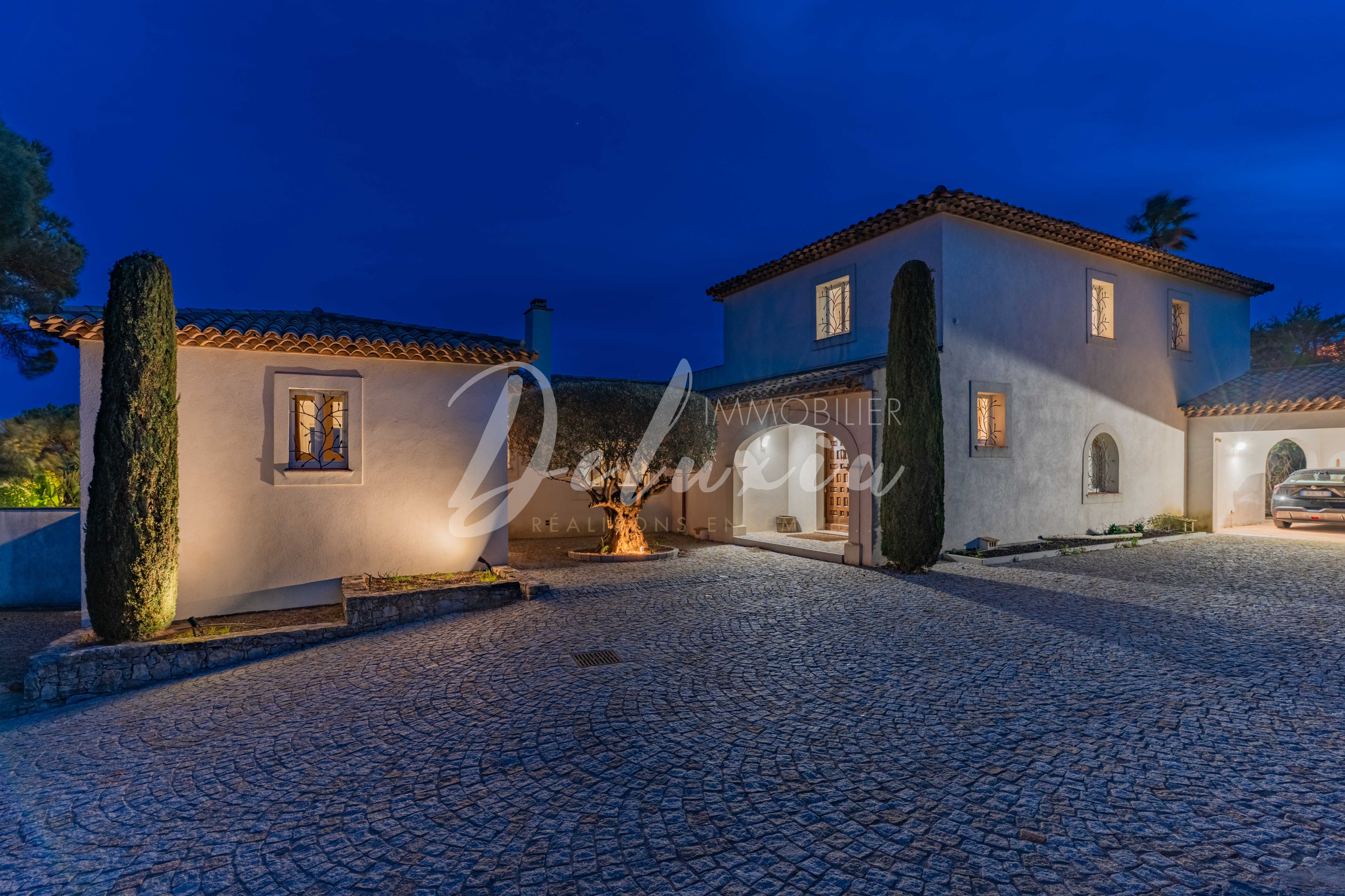 Acheter une maison avec nombreux stationnements à Sainte-Maxime