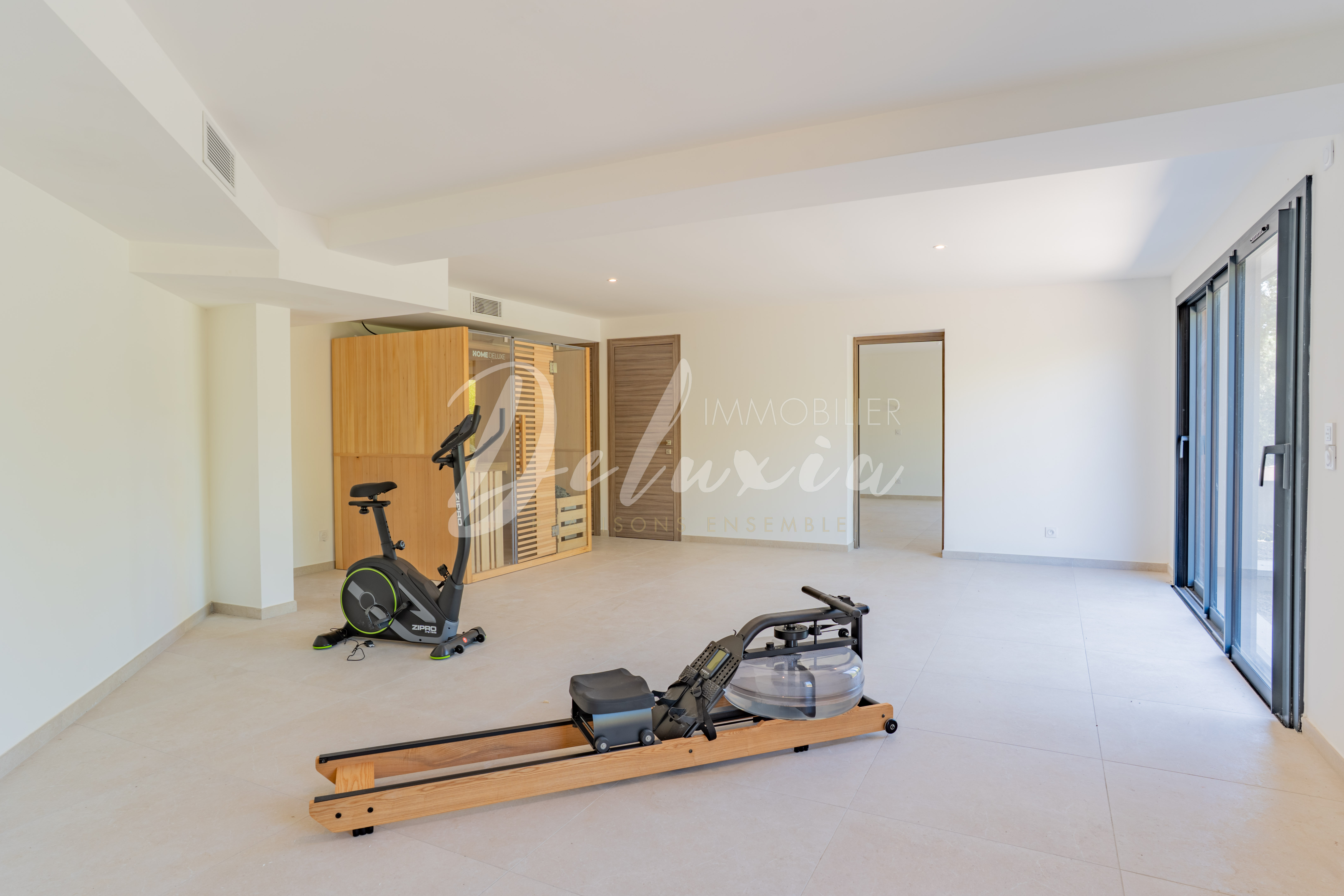 Villa avec salle de sport à vendre à Saint-Raphaël