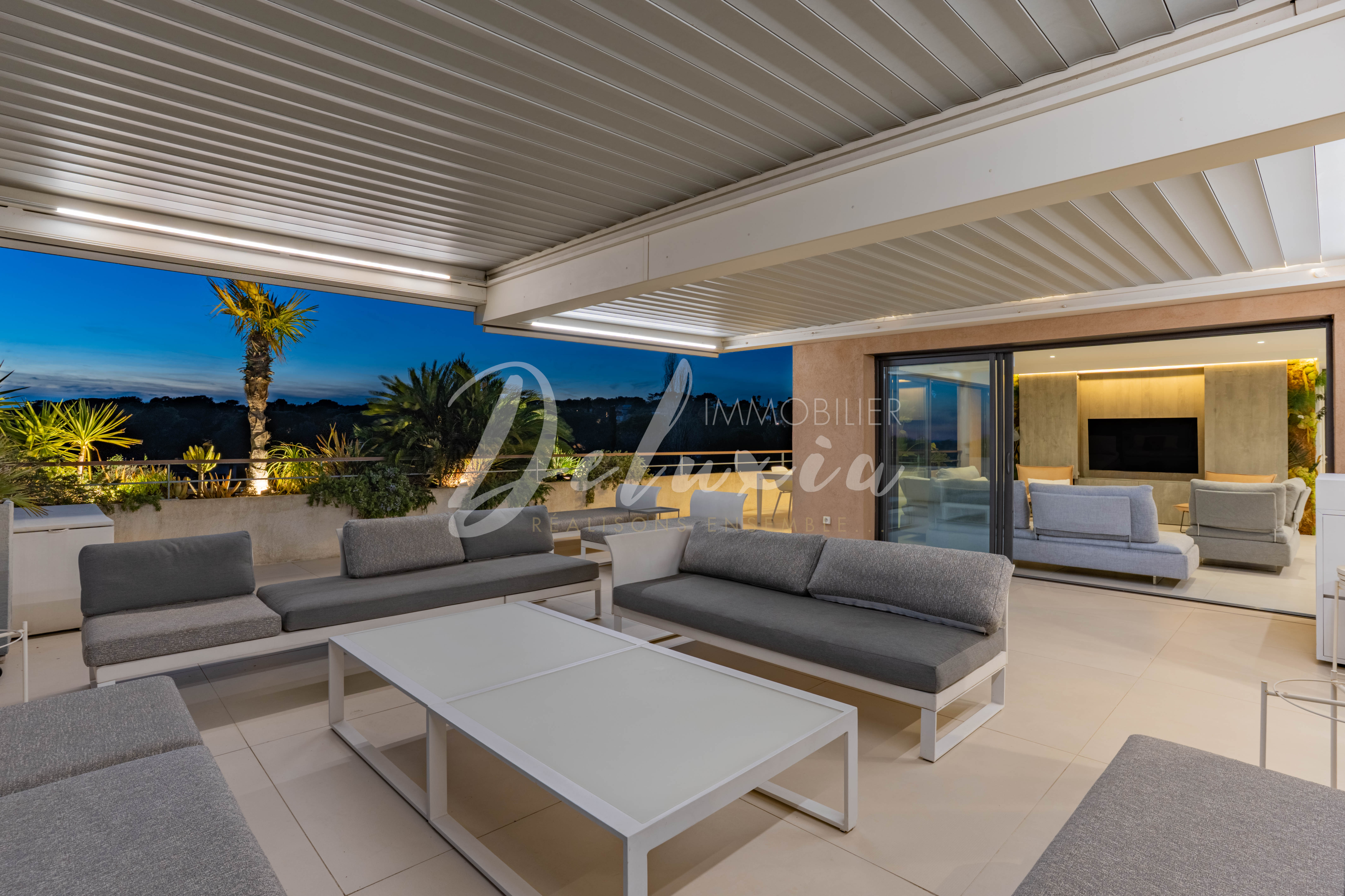 Appartement à vendre avec grande terrasse à Saint-Raphaël