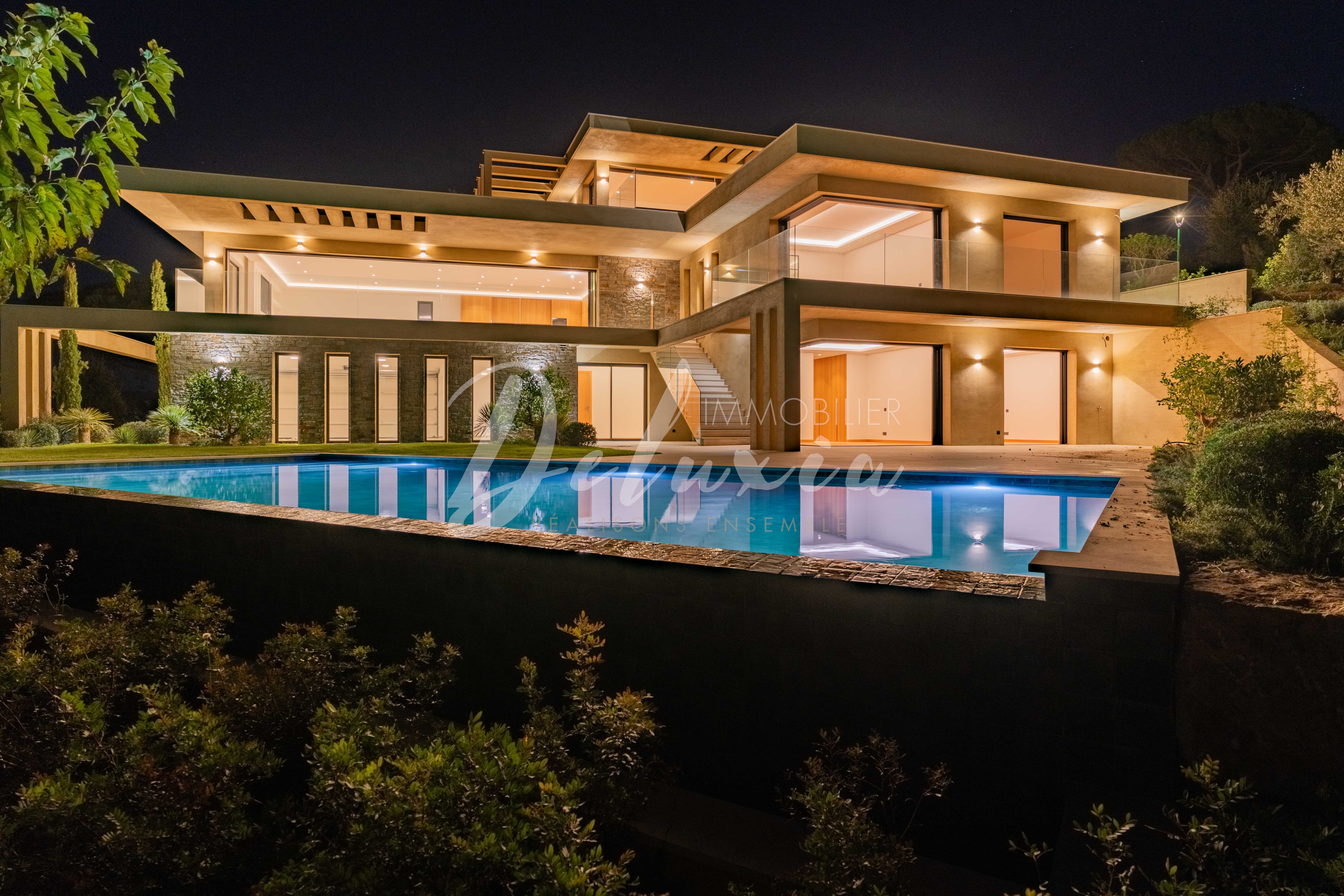 Villa contemporaine à vendre à Sainte-Maxime