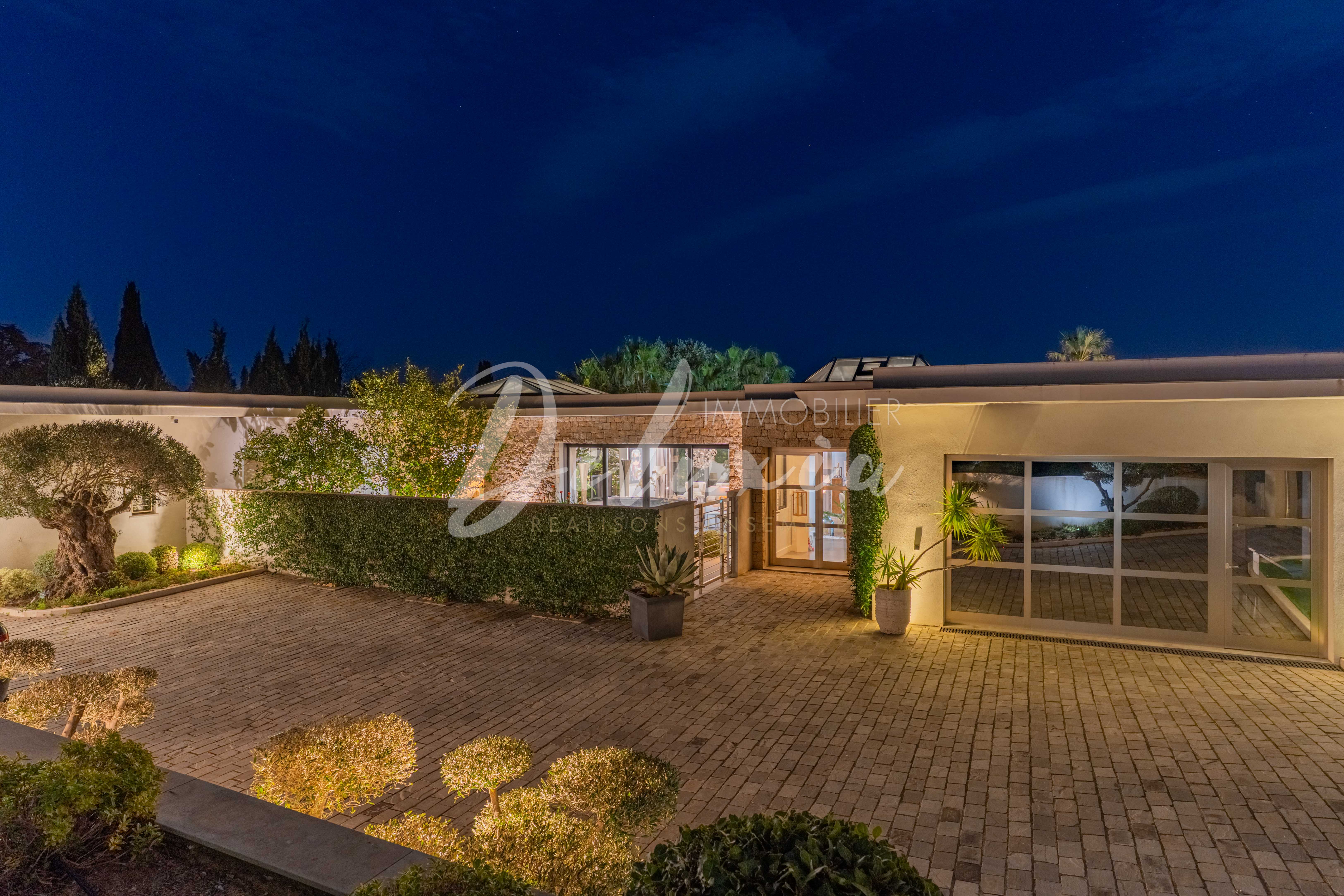 Villa de luxe à vendre dans le Golfe de Saint-Tropez
