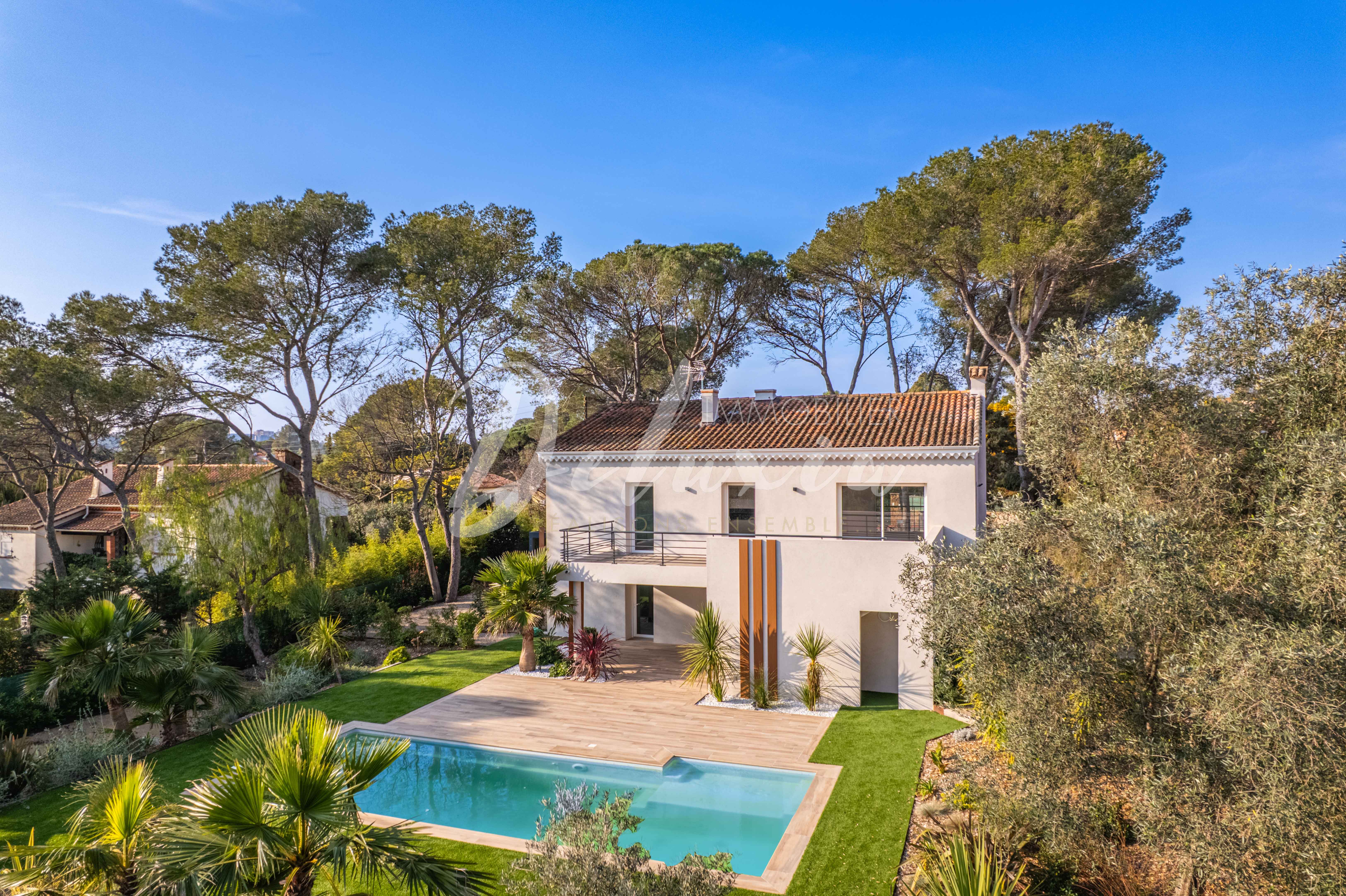 Achat villa avec piscine à Saint-Raphaël 