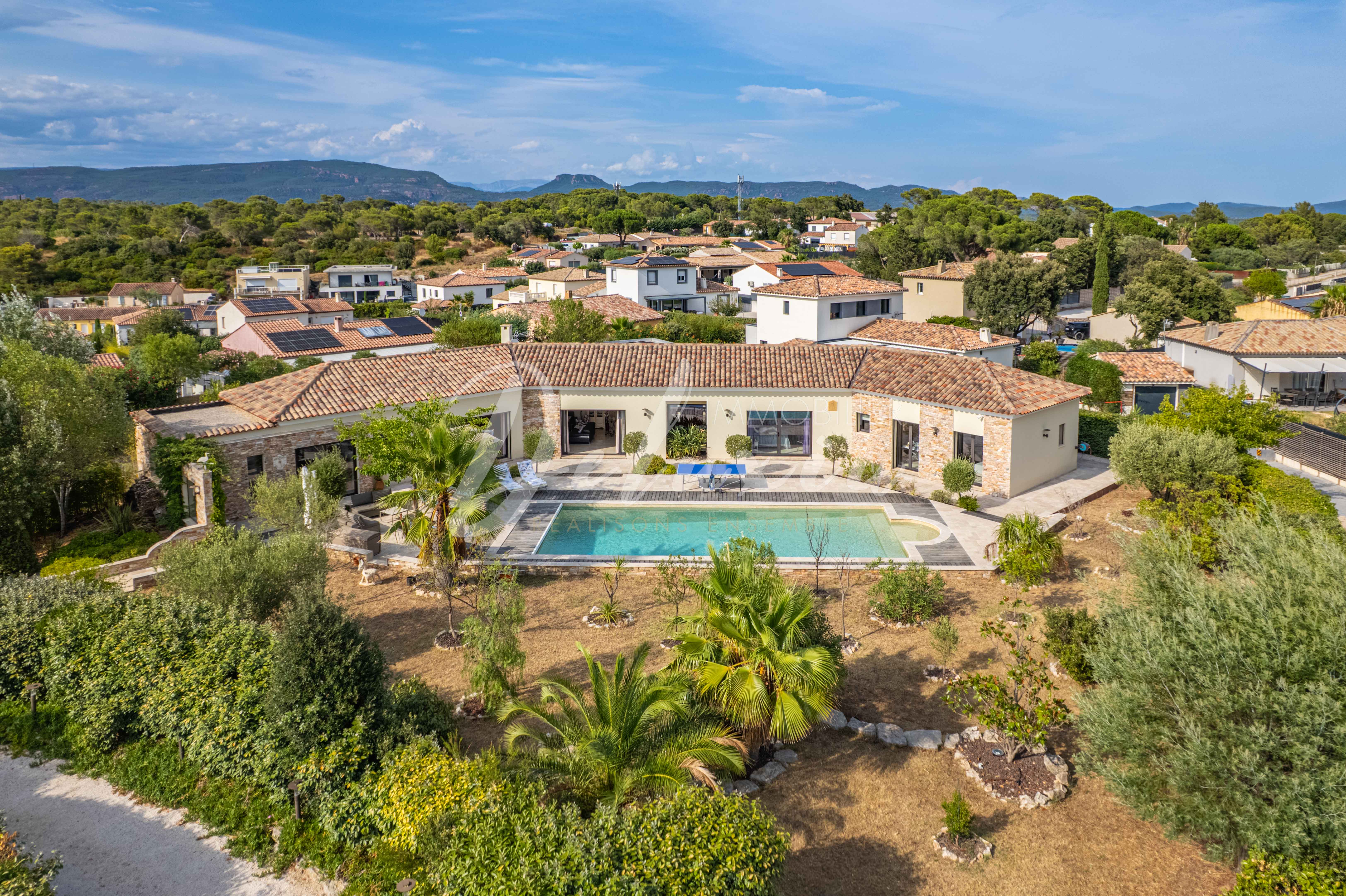 Villa de plain-pied à vendre à Roquebrune-sur-Argens