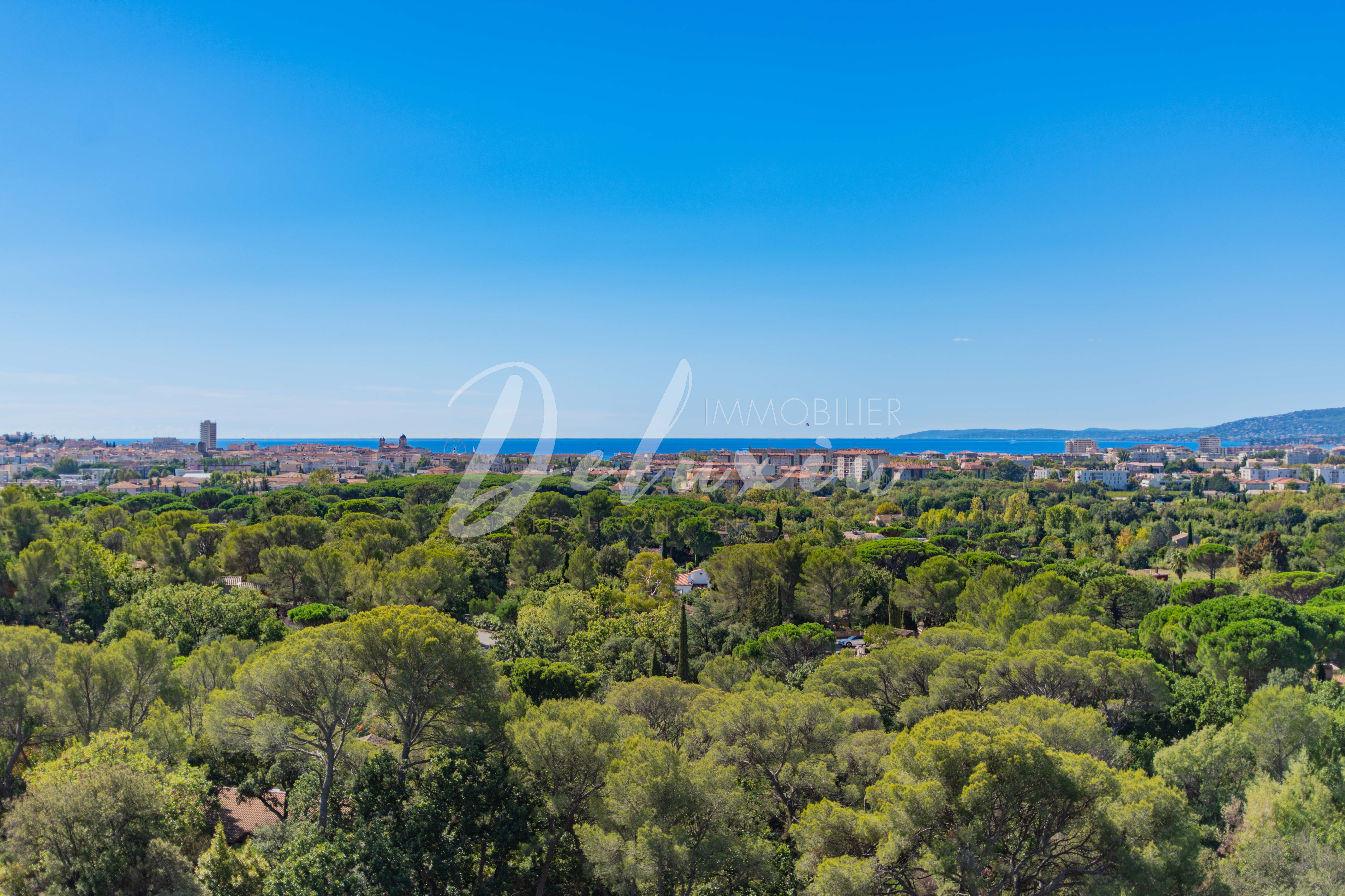 Appartement à vendre avec vue mer à Fréjus / Saint-Raphaël.