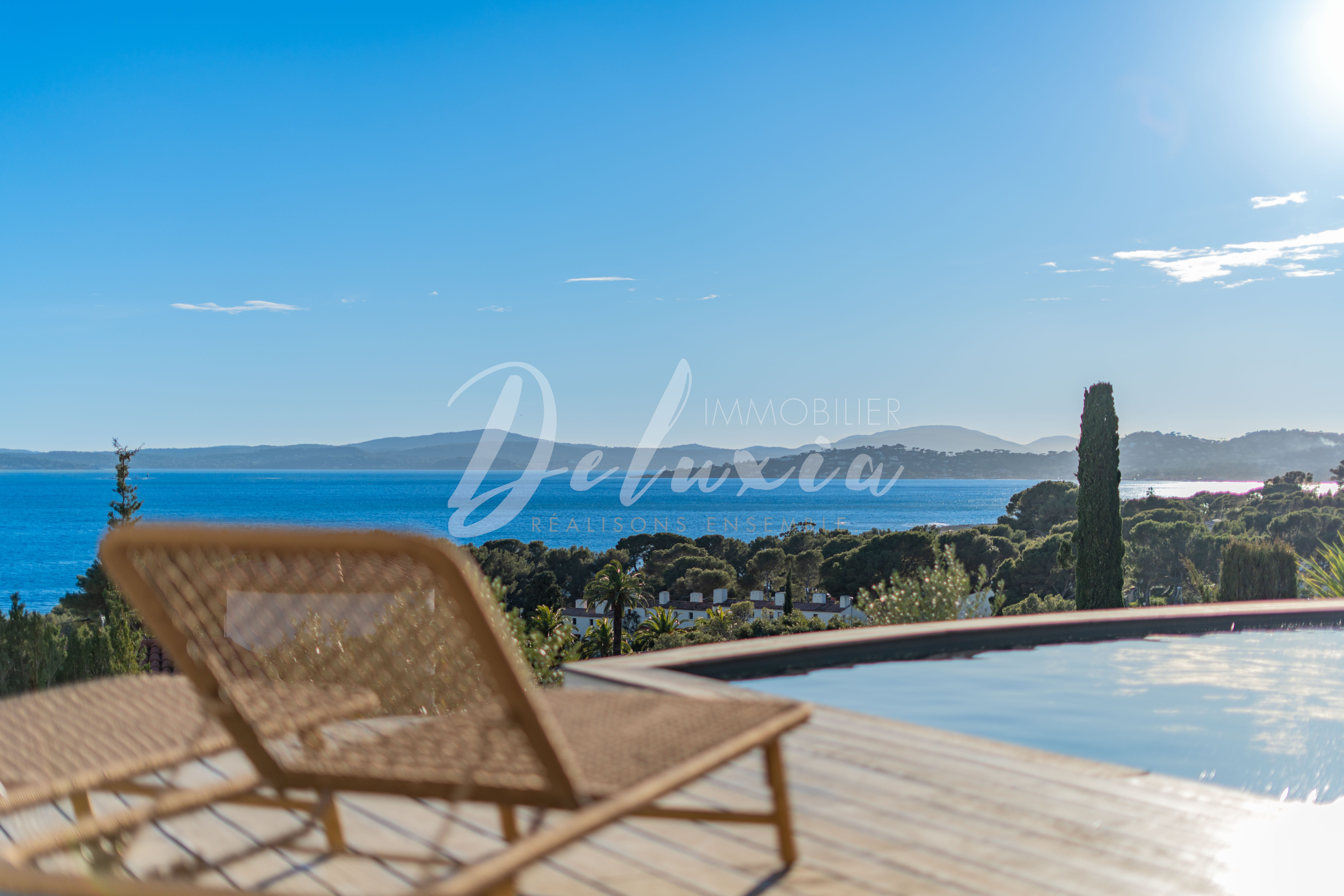 Acheter une villa avec vue mer panoramique sur le Golfe de Saint-Tropez
