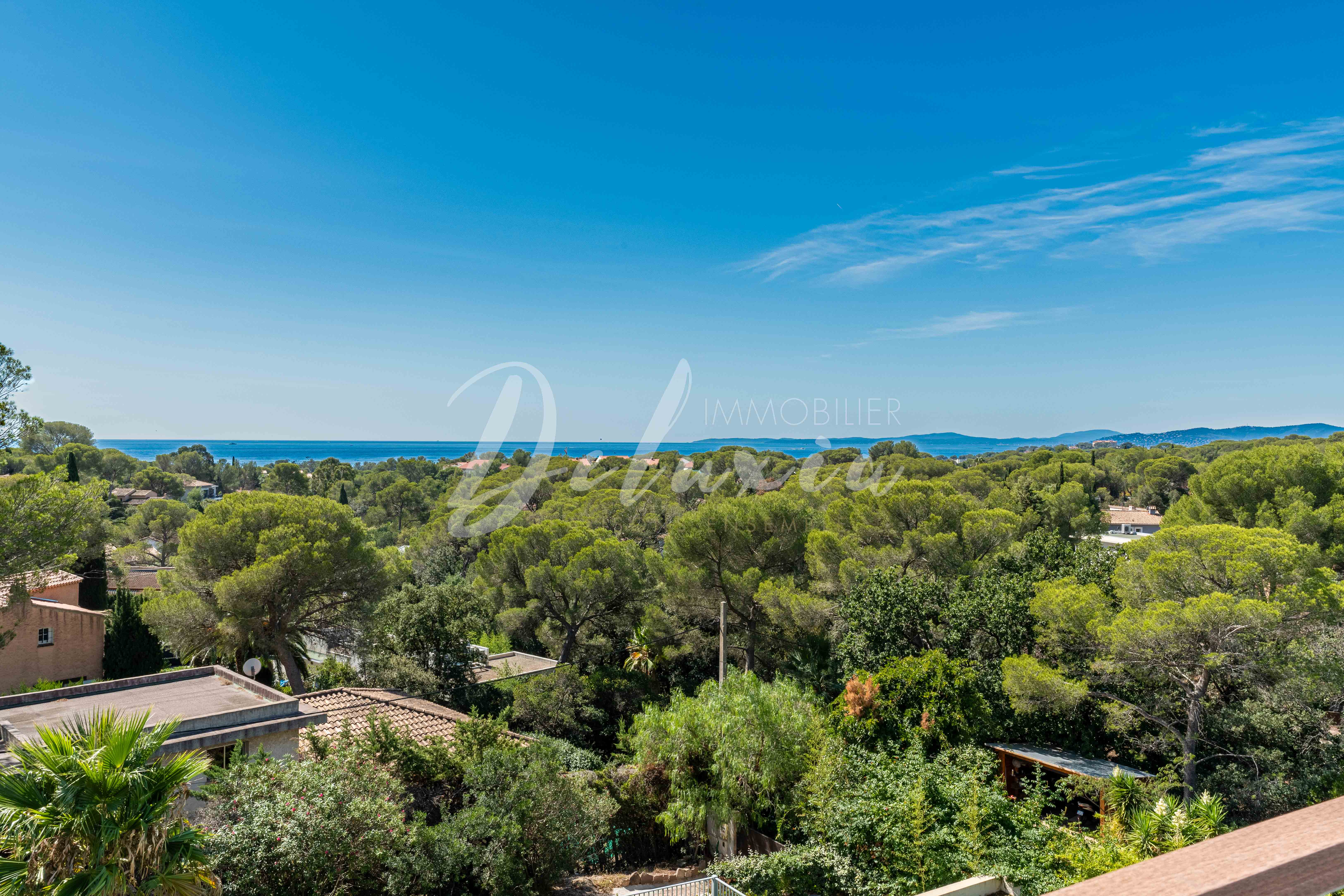 Achat appartement avec belle vue mer et sans vis-à-vis à Saint-Raphaël 