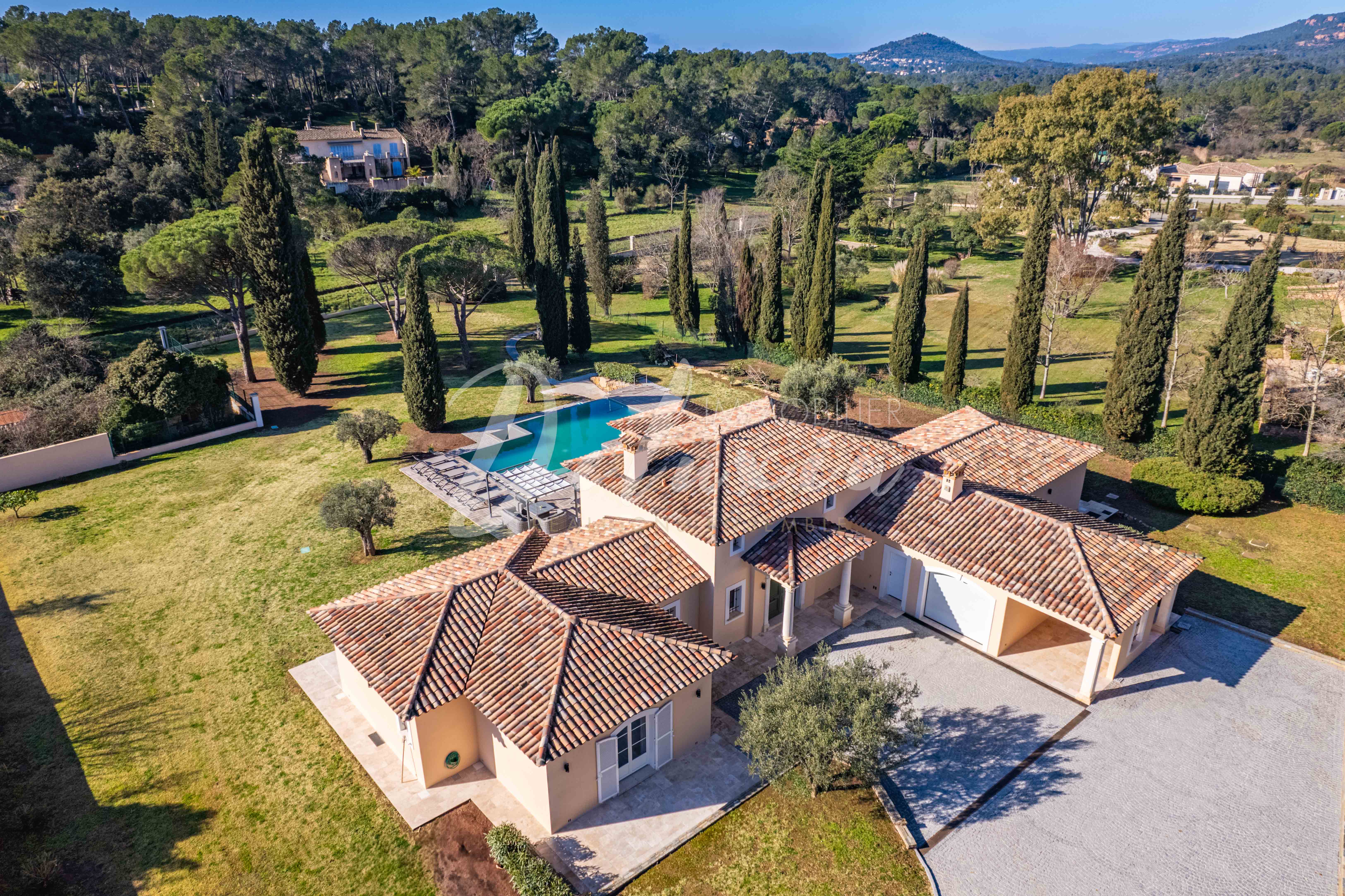 Villa avec grand terrain à vendre à Puget-sur-Argens