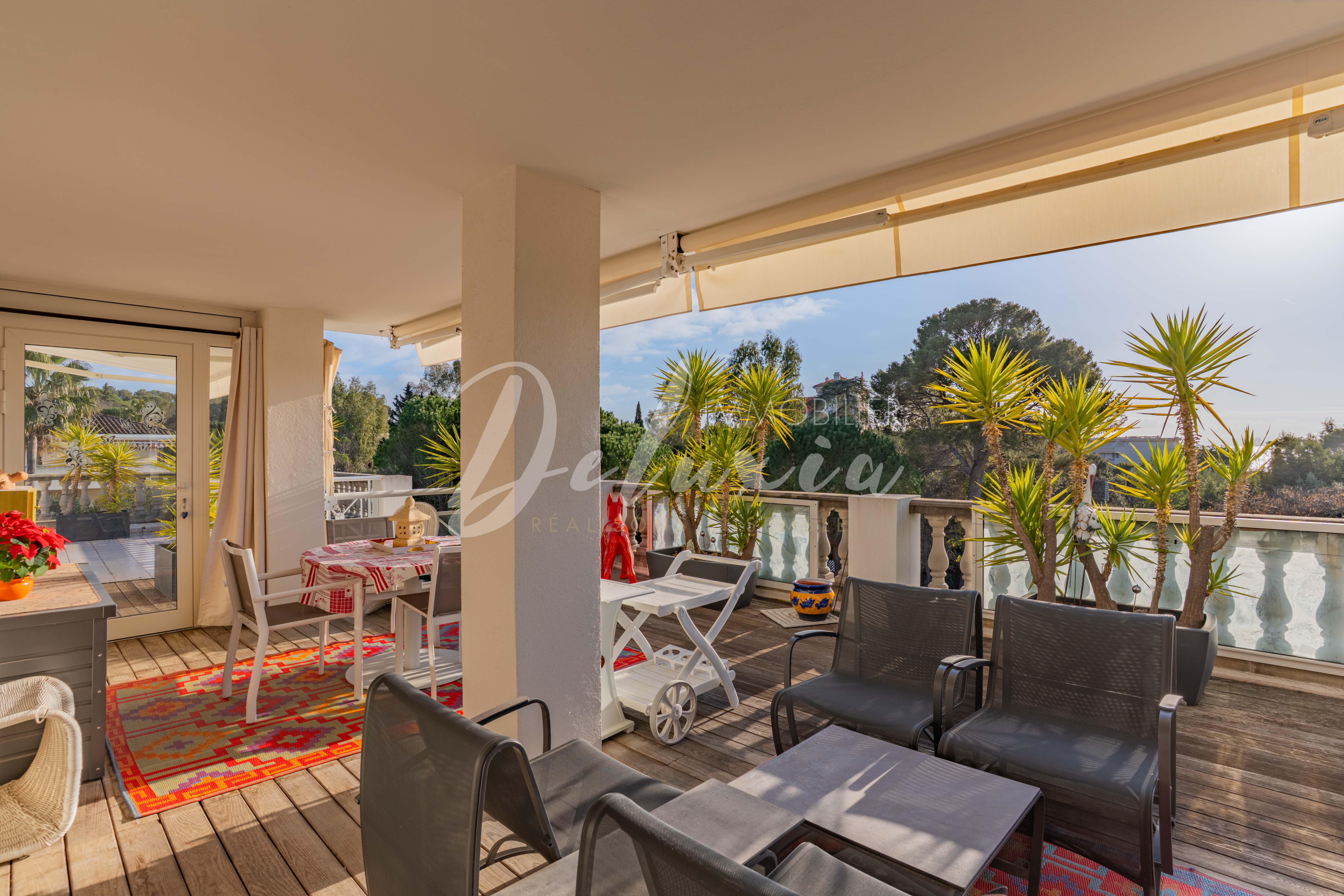 Appartement à vendre avec grande terrasse à Saint-Raphaël