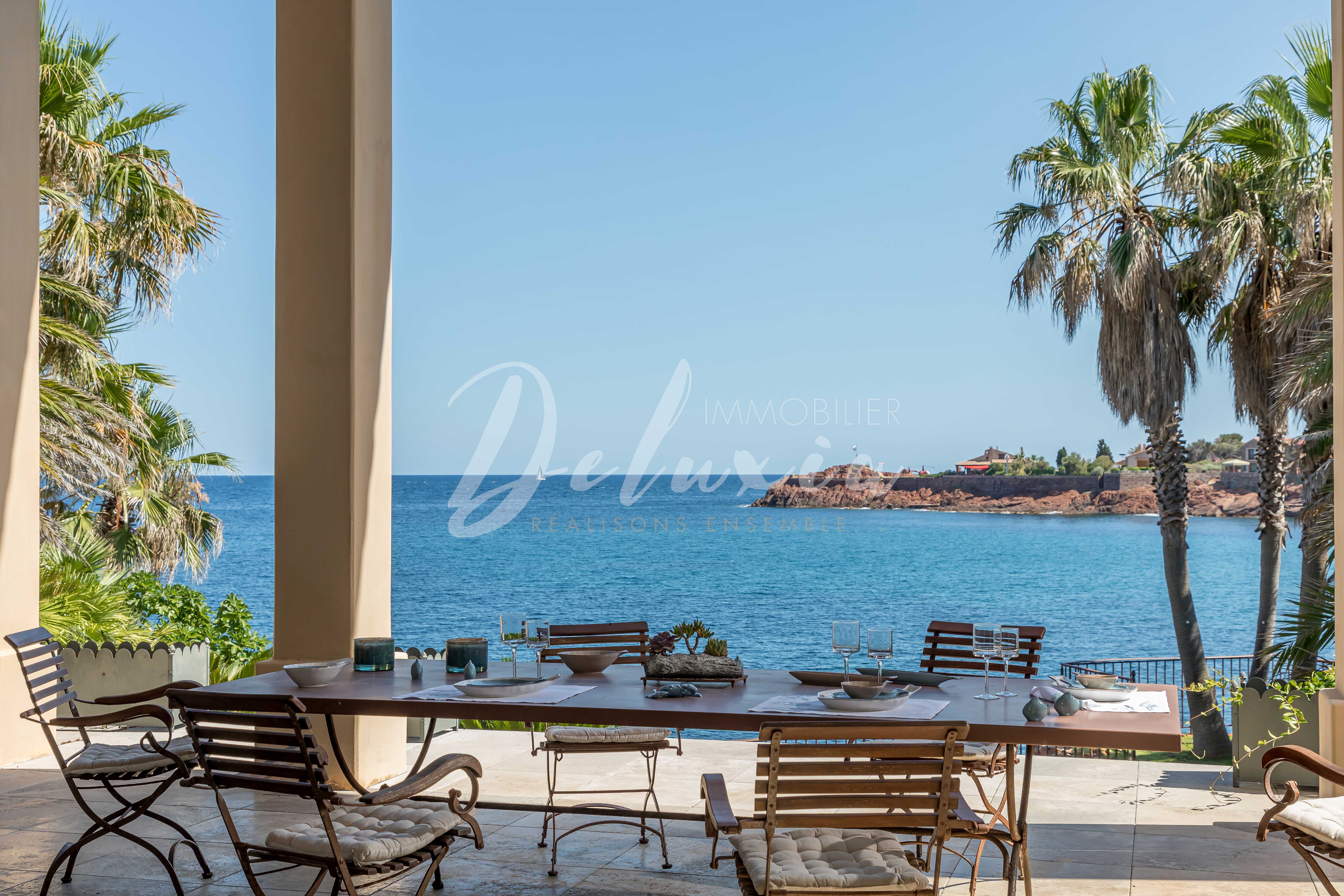 Maison avec vue sur la mer à vendre à Saint-Raphaël 