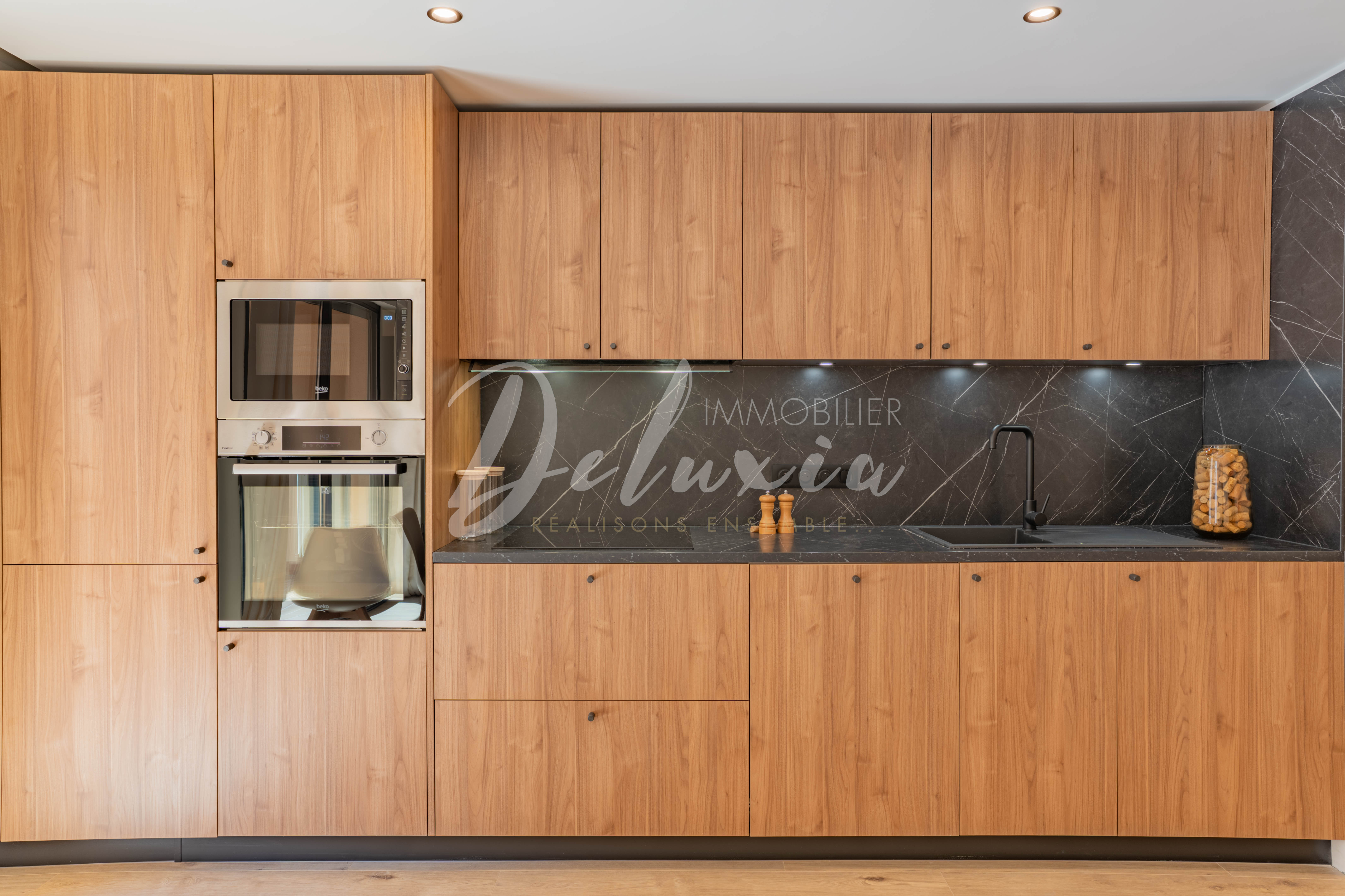 Achat appartement avec cuisine luxueuse à Saint-Raphaël 