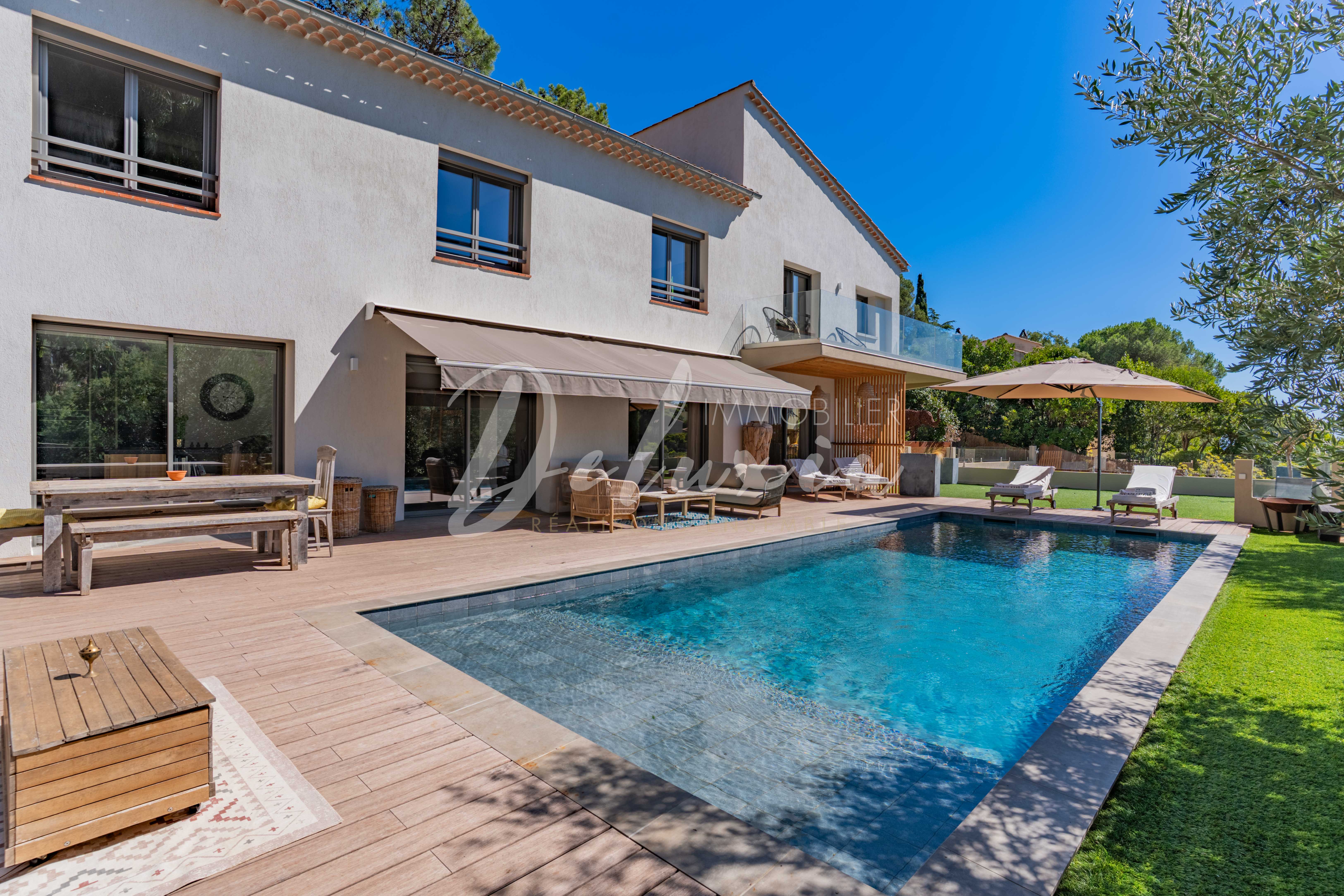 Villa avec piscine à vendre sur la Côte d'Azur 