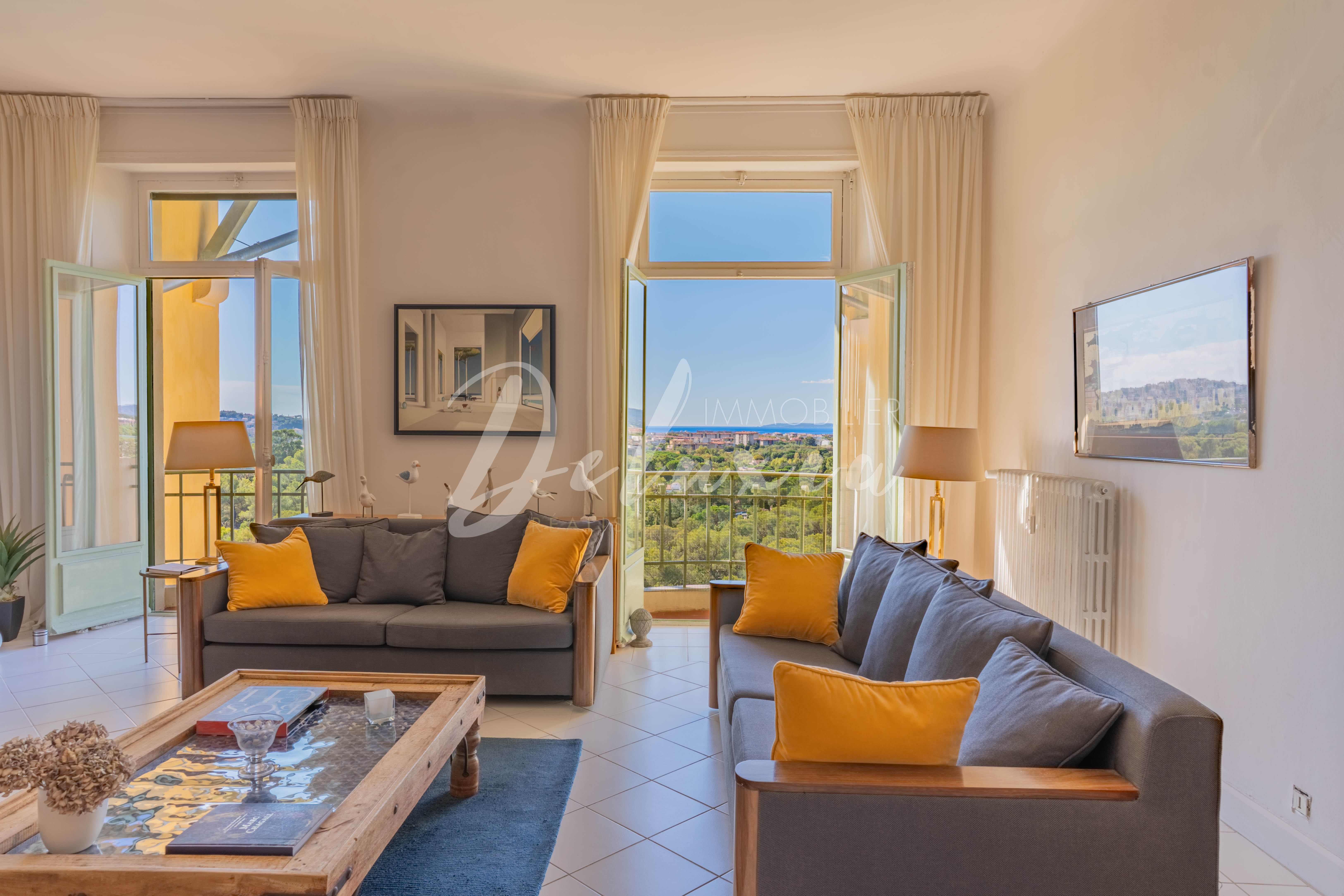 Appartement lumineux à vendre à Fréjus. 