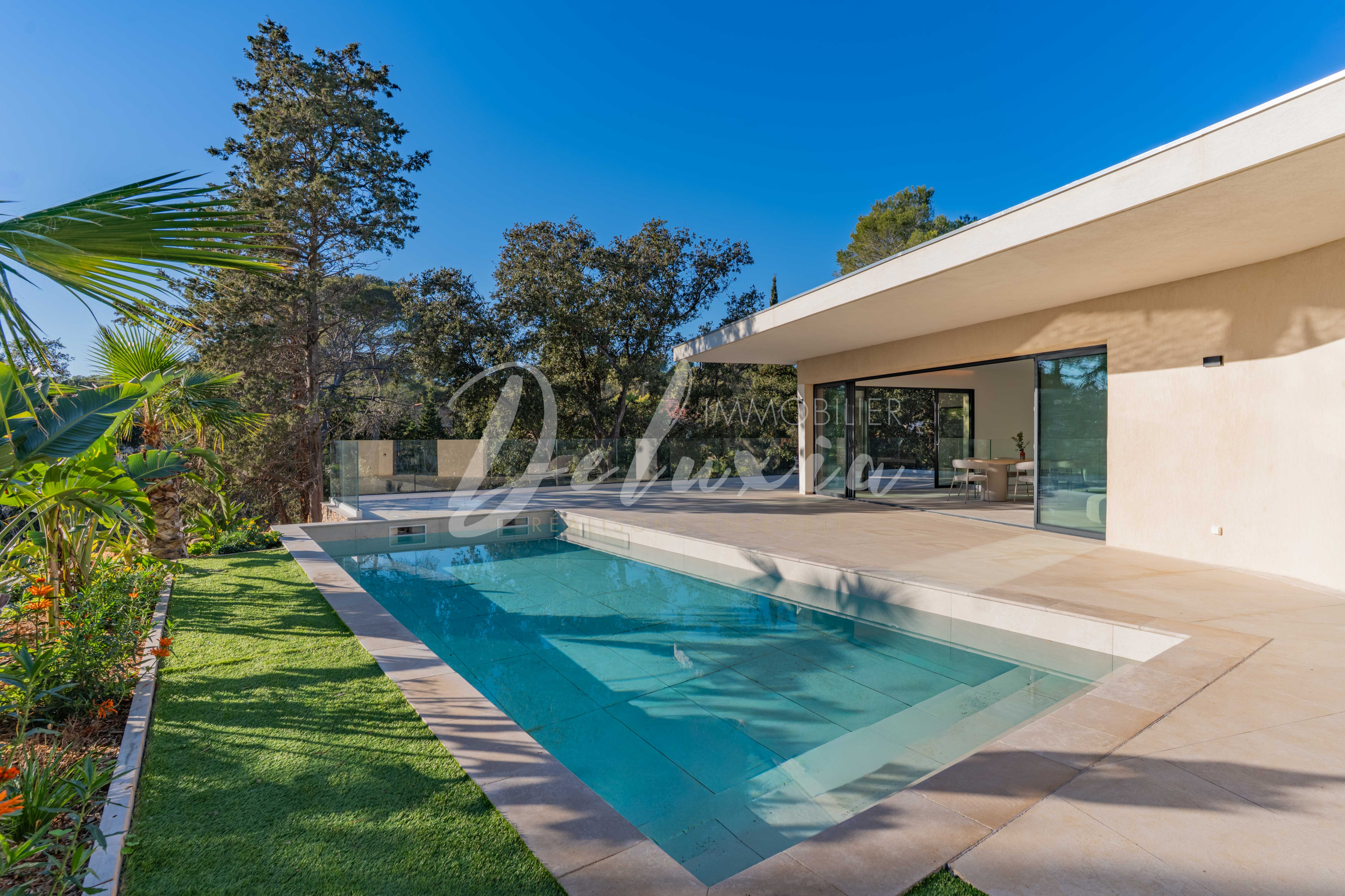 Villa avec piscine à vendre à Saint-Raphaël 