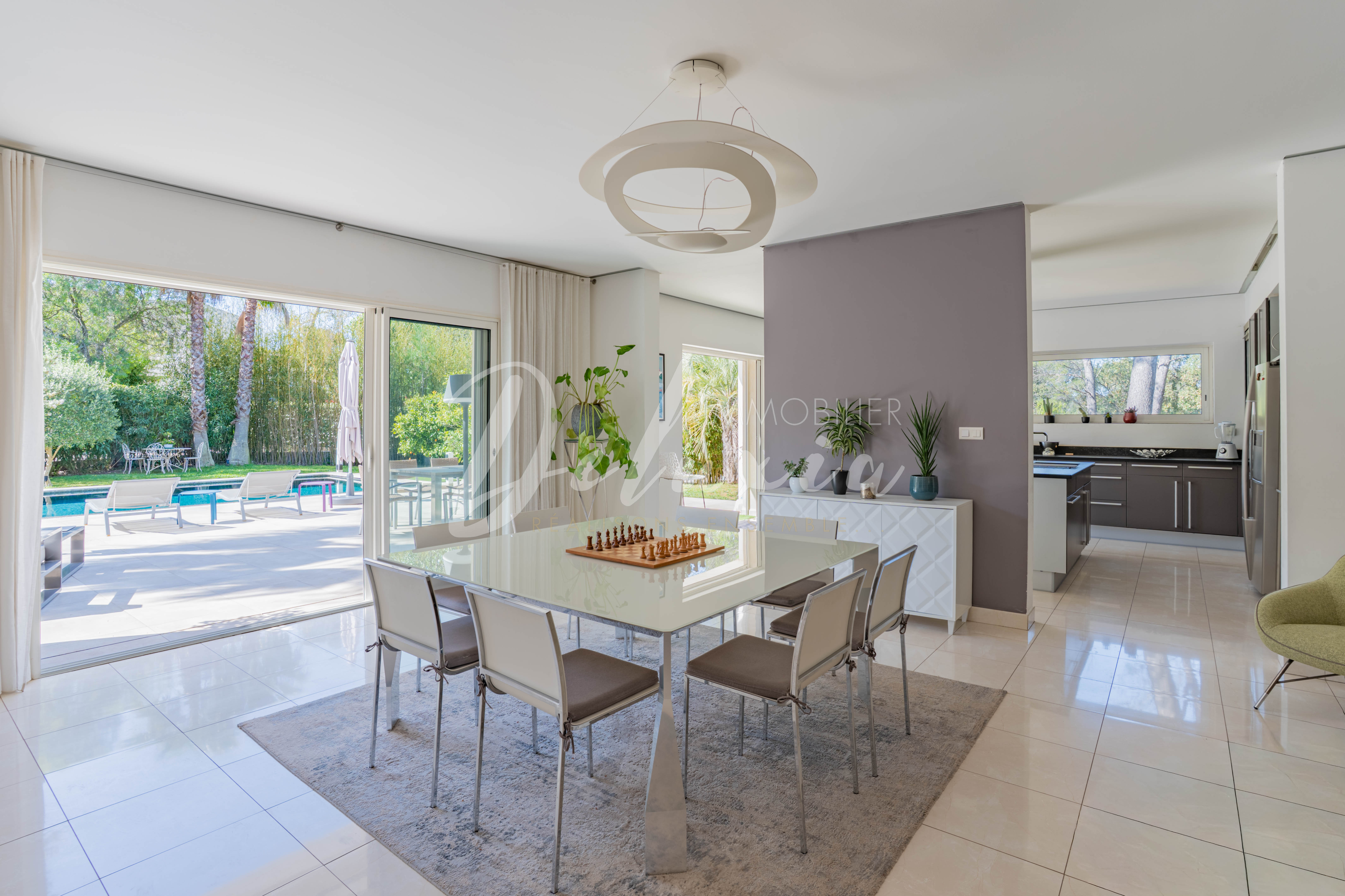 Villa moderne à vendre avec piscine, Fréjus.