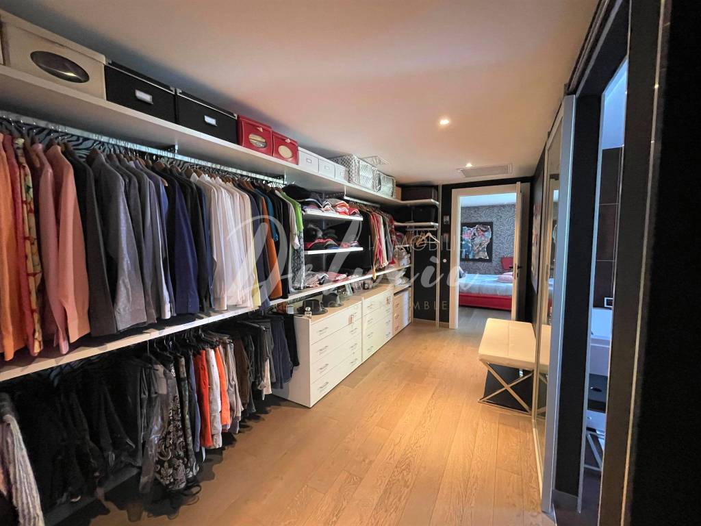 Villa à vendre avec grand dressing à Grimaud  