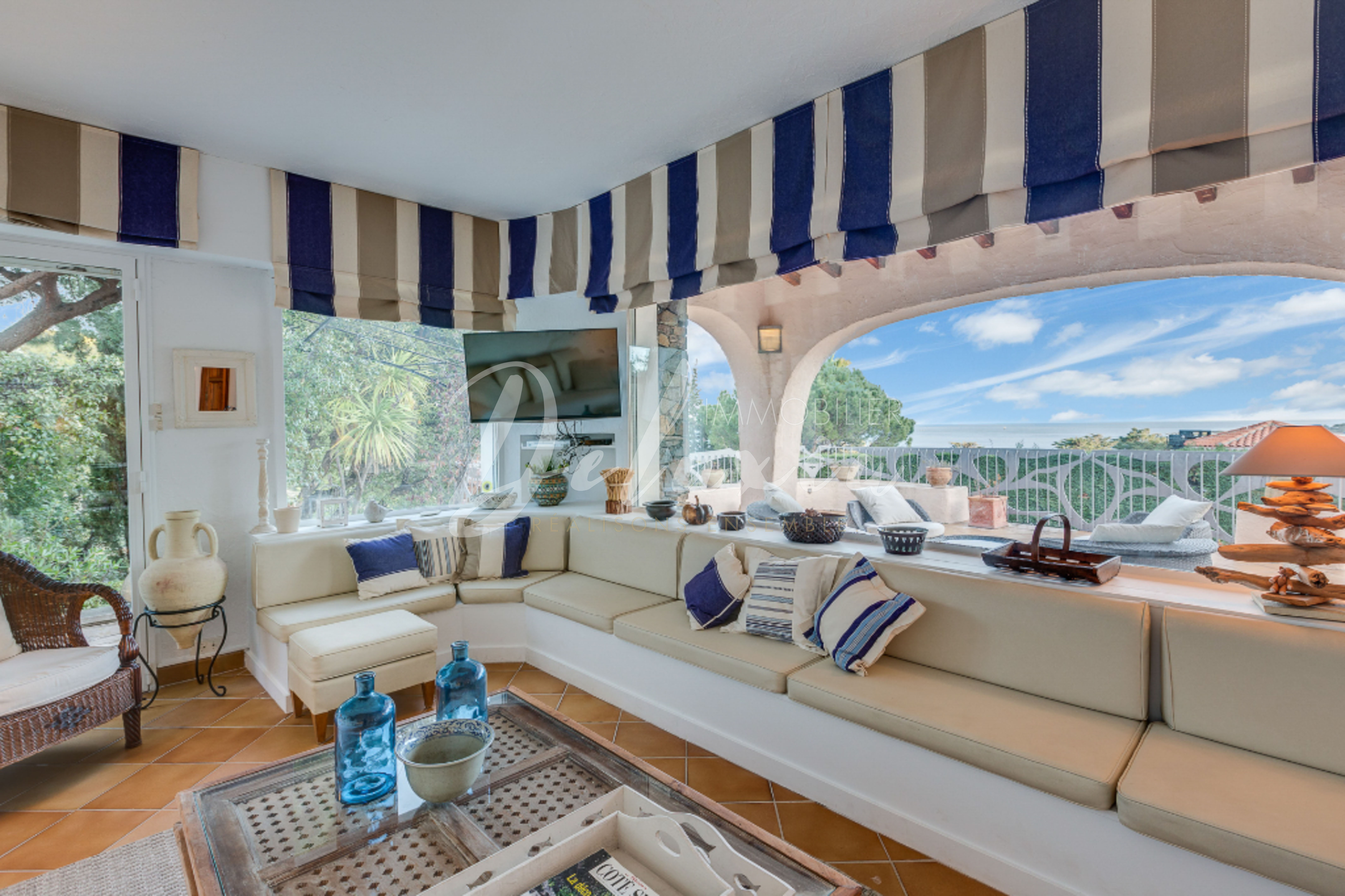 Maison à vendre avec séjour vue mer à Sainte-Maxime 