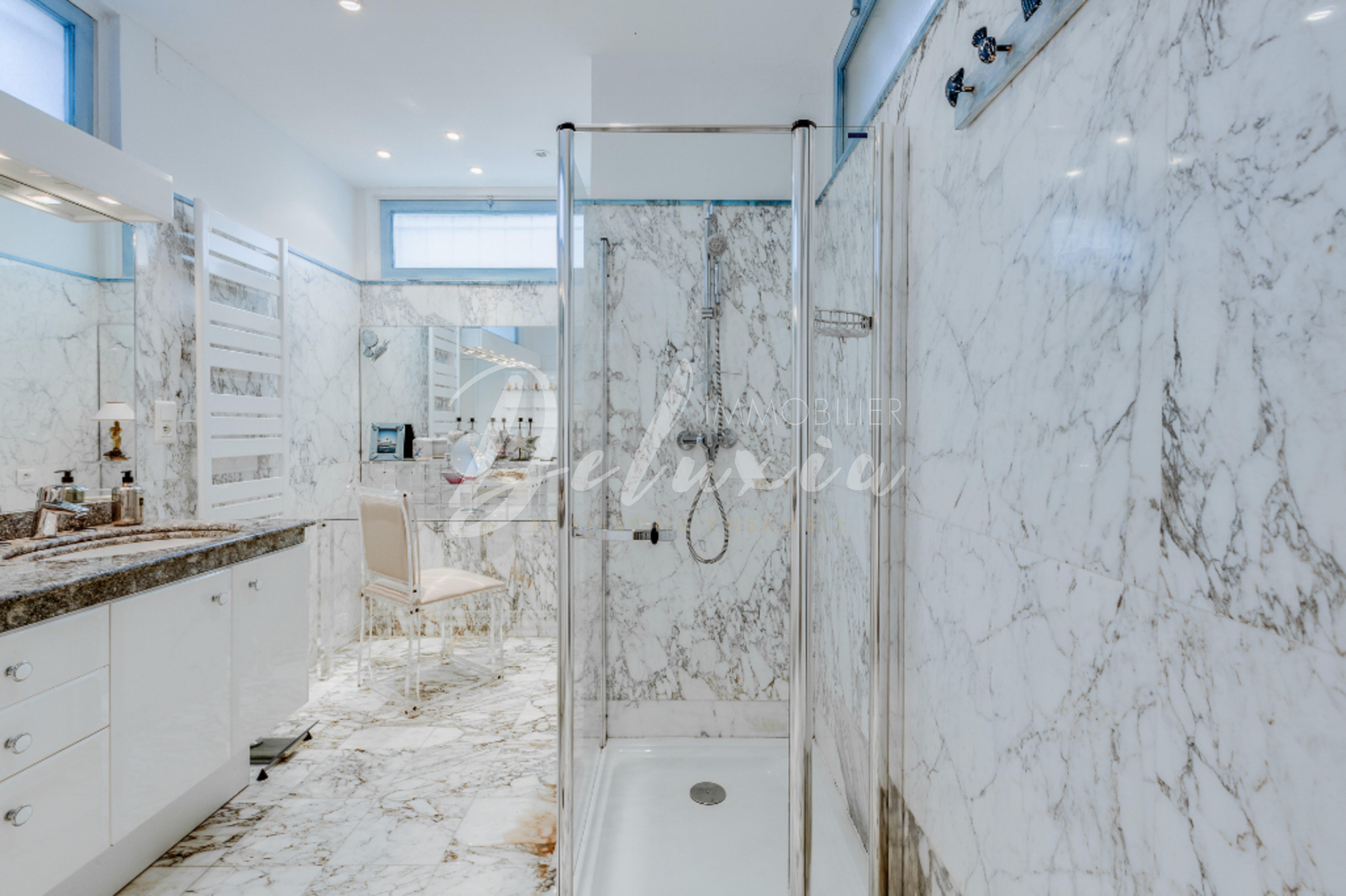 Achat maison avec grande salle d'eau à Sainte-Maxime 