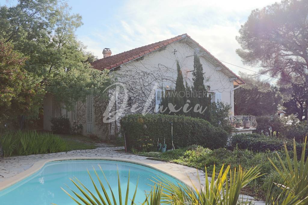 Achat maison avec vue mer et piscine à Sainte-Maxime