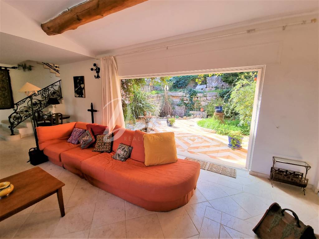 Villa avec pièce de vie spacieuse à Ramatuelle 
